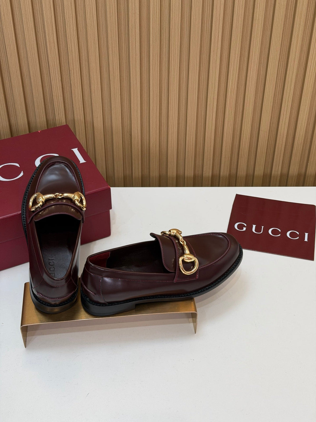 Gucci 26s Loafers Bordeaux Smooth Leather 156826
