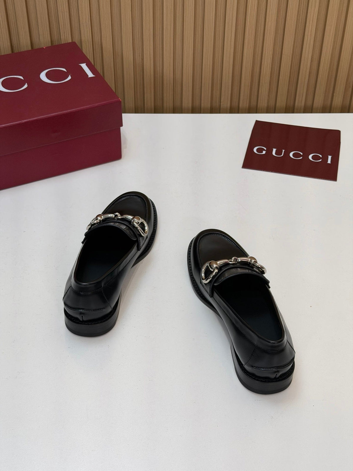 Gucci 26s Loafers Black Smooth Leather 156827