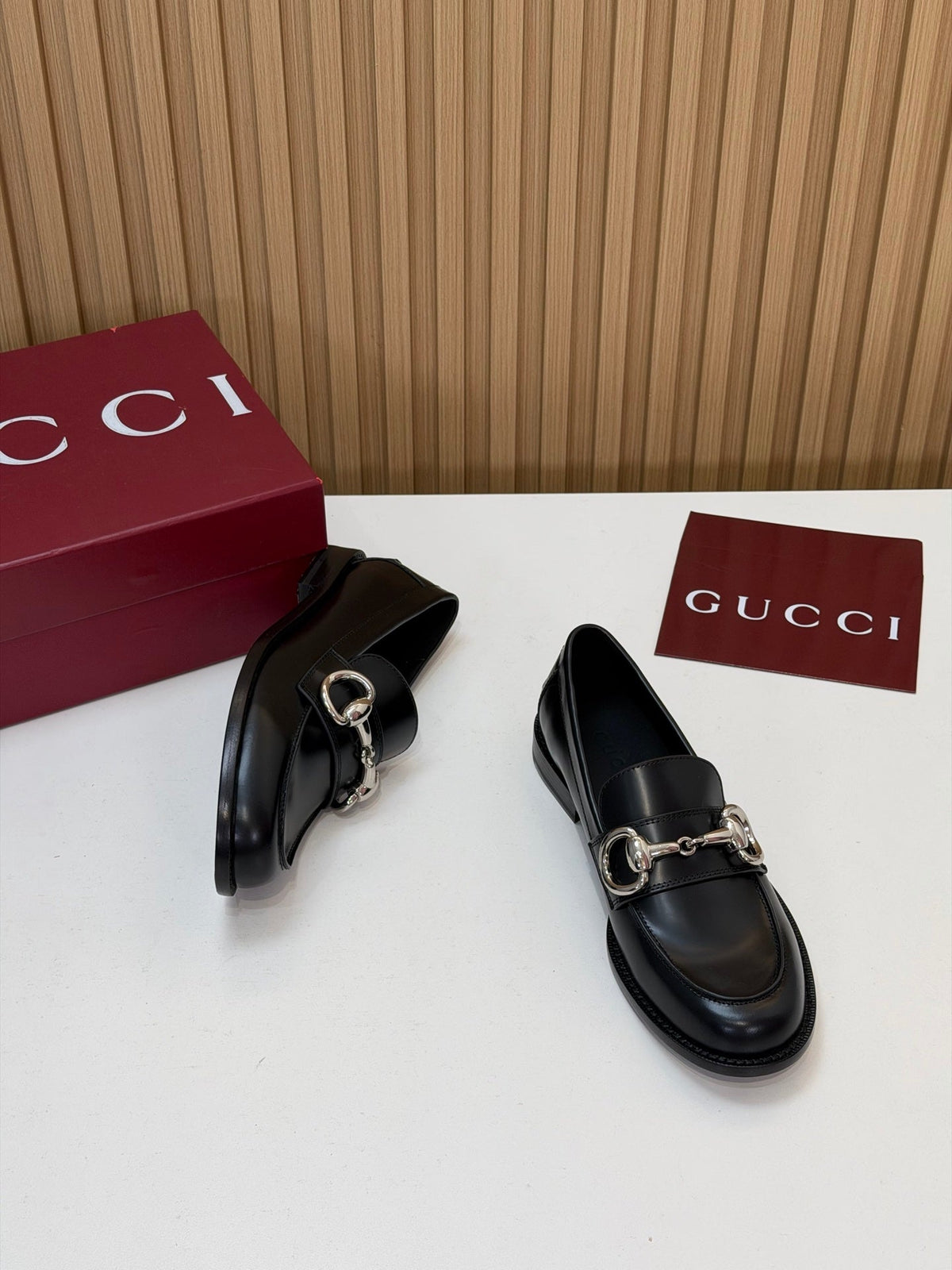 Gucci 26s Loafers Black Smooth Leather 156827
