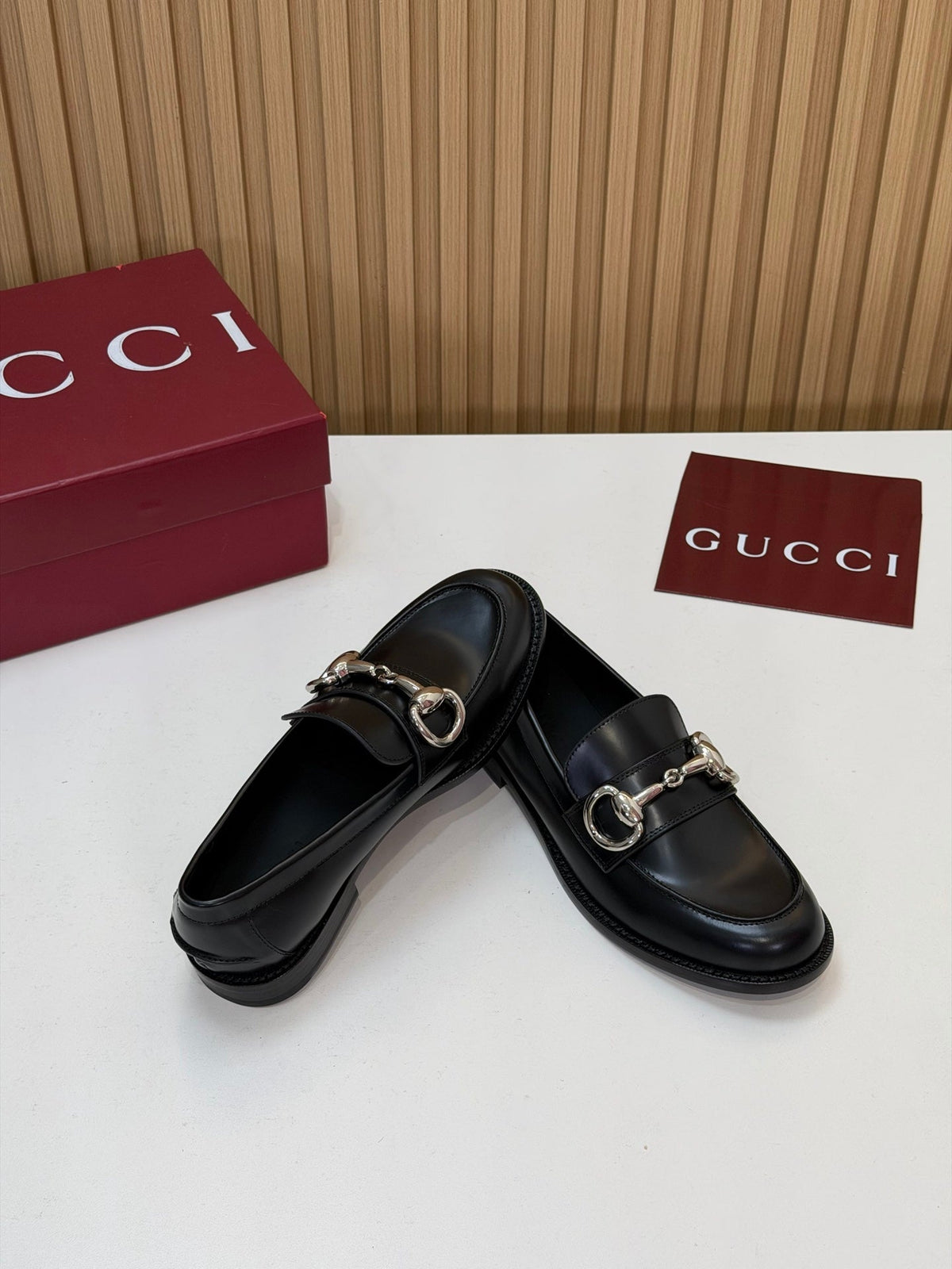 Gucci 26s Loafers Black Smooth Leather 156827