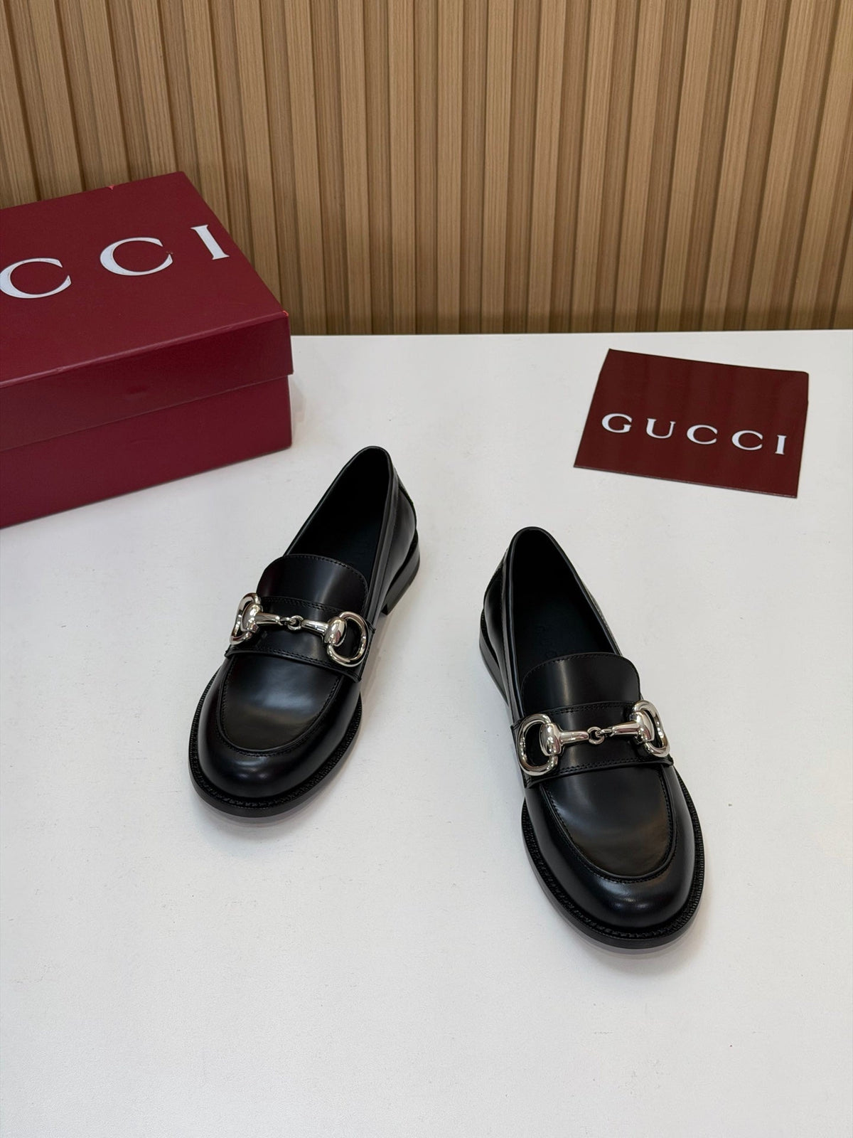 Gucci 26s Loafers Black Smooth Leather 156827