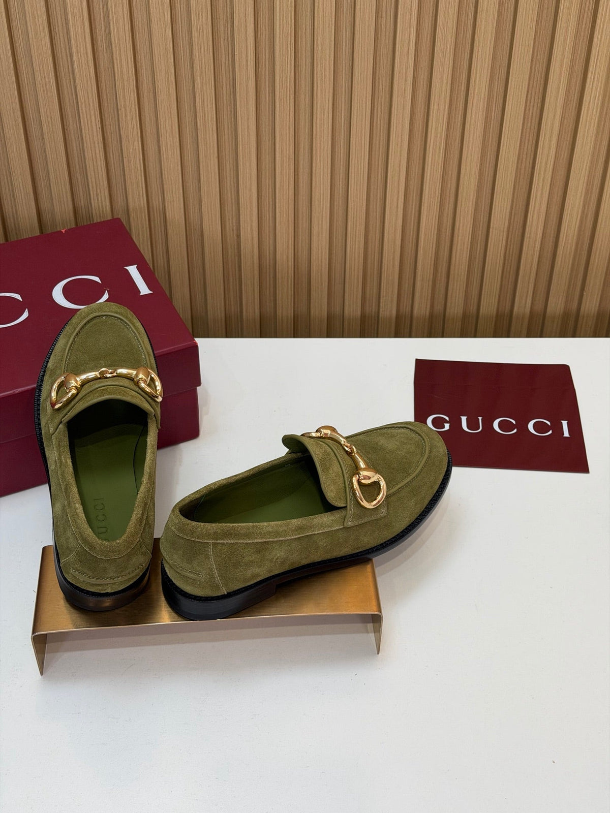 Gucci 26s Loafers Green Suede Leather 156821