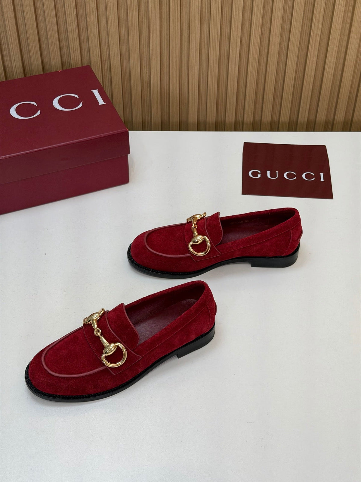 Gucci 26s Loafers Bordeaux Suede Leather 156820