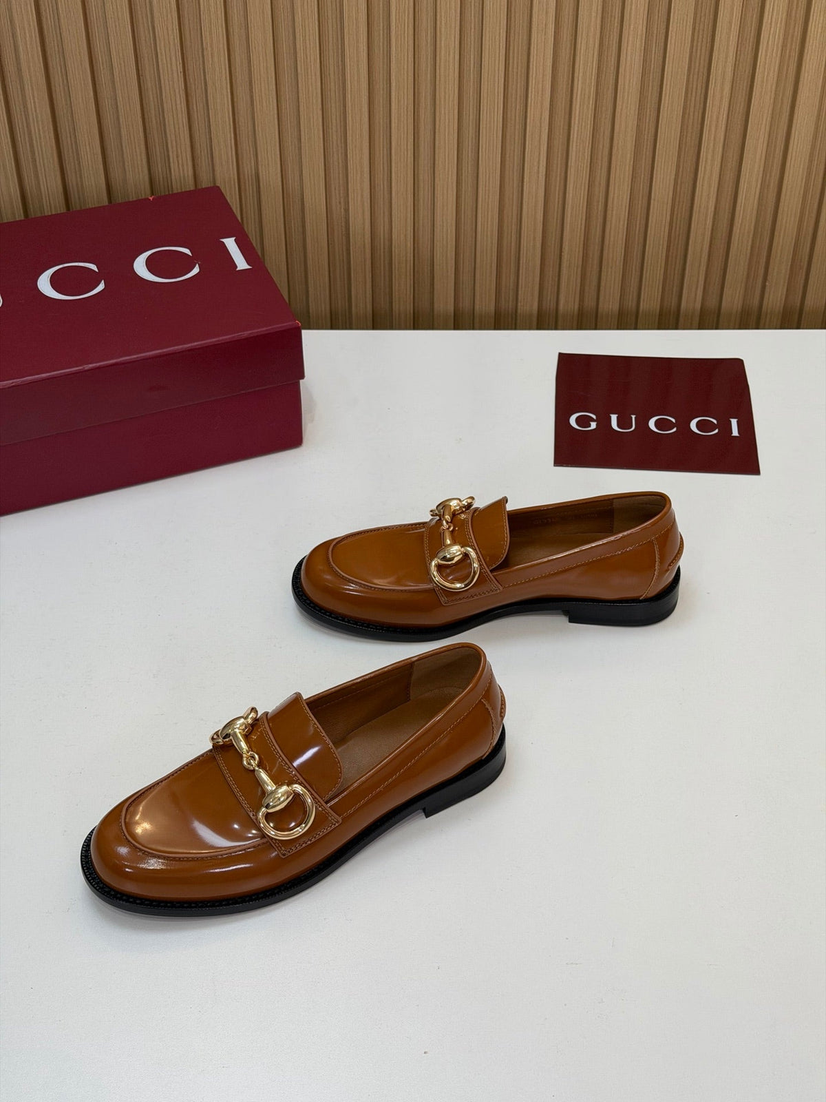 Gucci 26s Loafers Camel Smooth Leather 156825