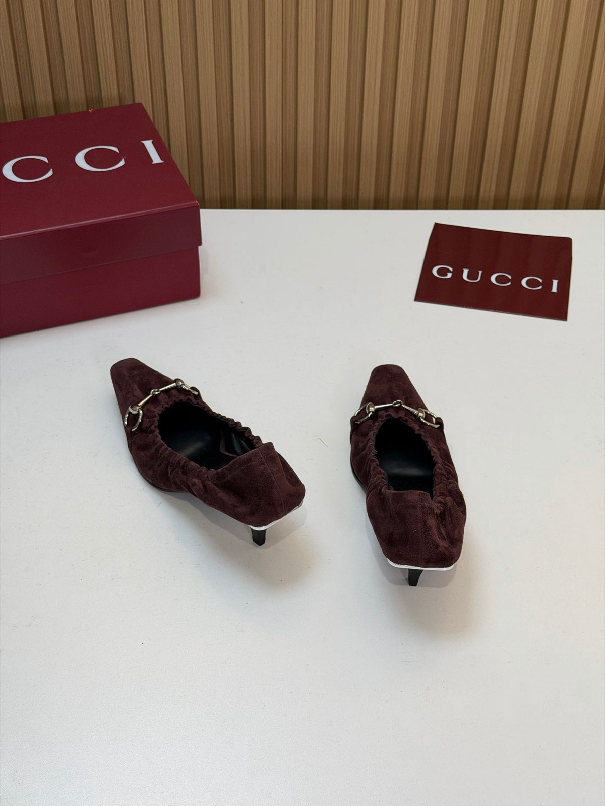 Gucci 26s Vittoria Pumps With Elastic Dark Brown Suede Leather 156819