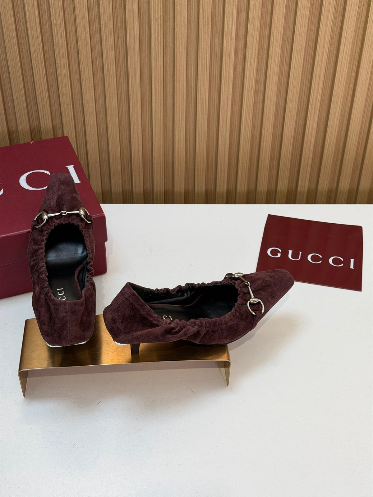Gucci 26s Vittoria Pumps With Elastic Dark Brown Suede Leather 156819