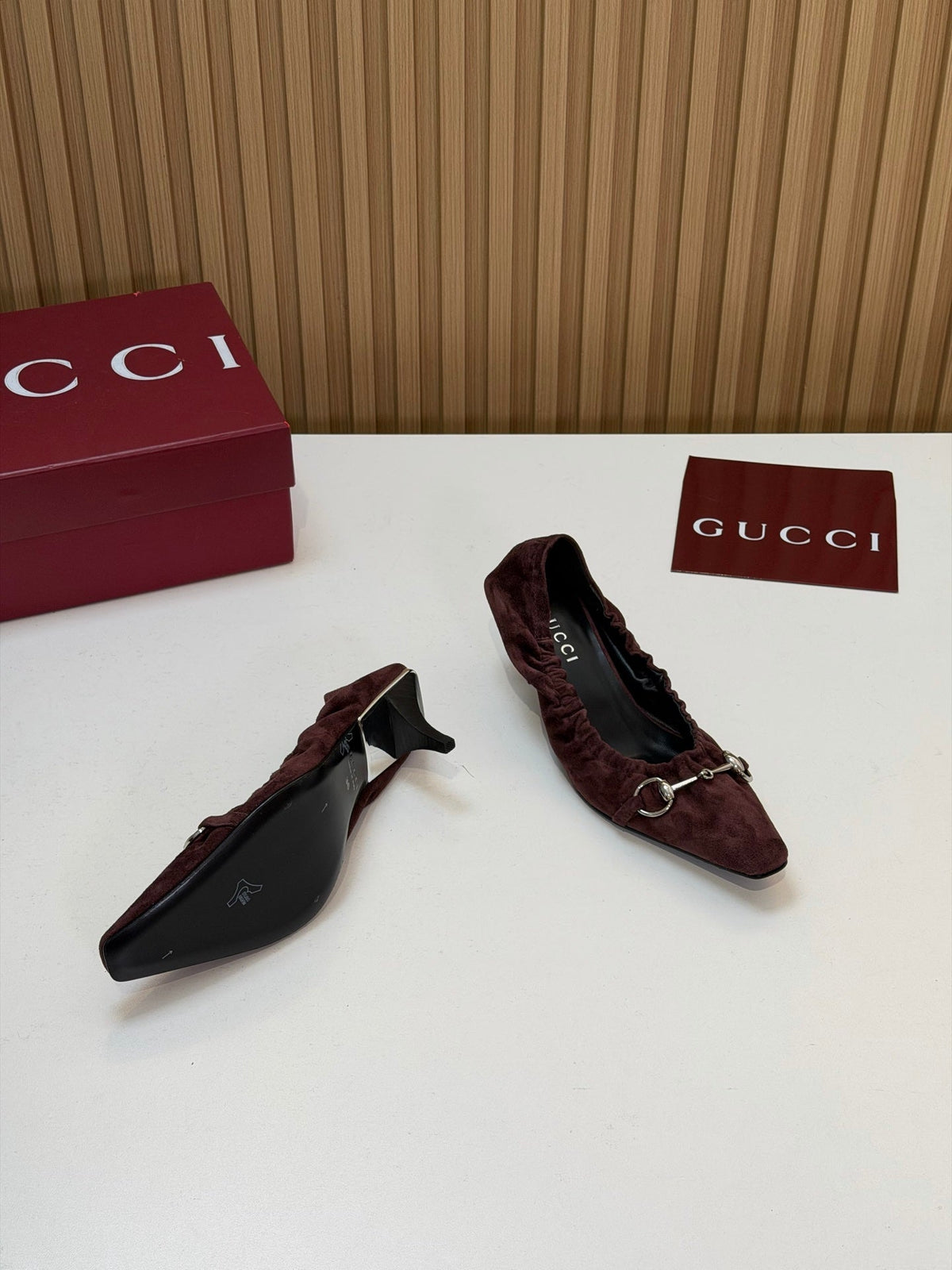Gucci 26s Vittoria Pumps With Elastic Dark Brown Suede Leather 156819