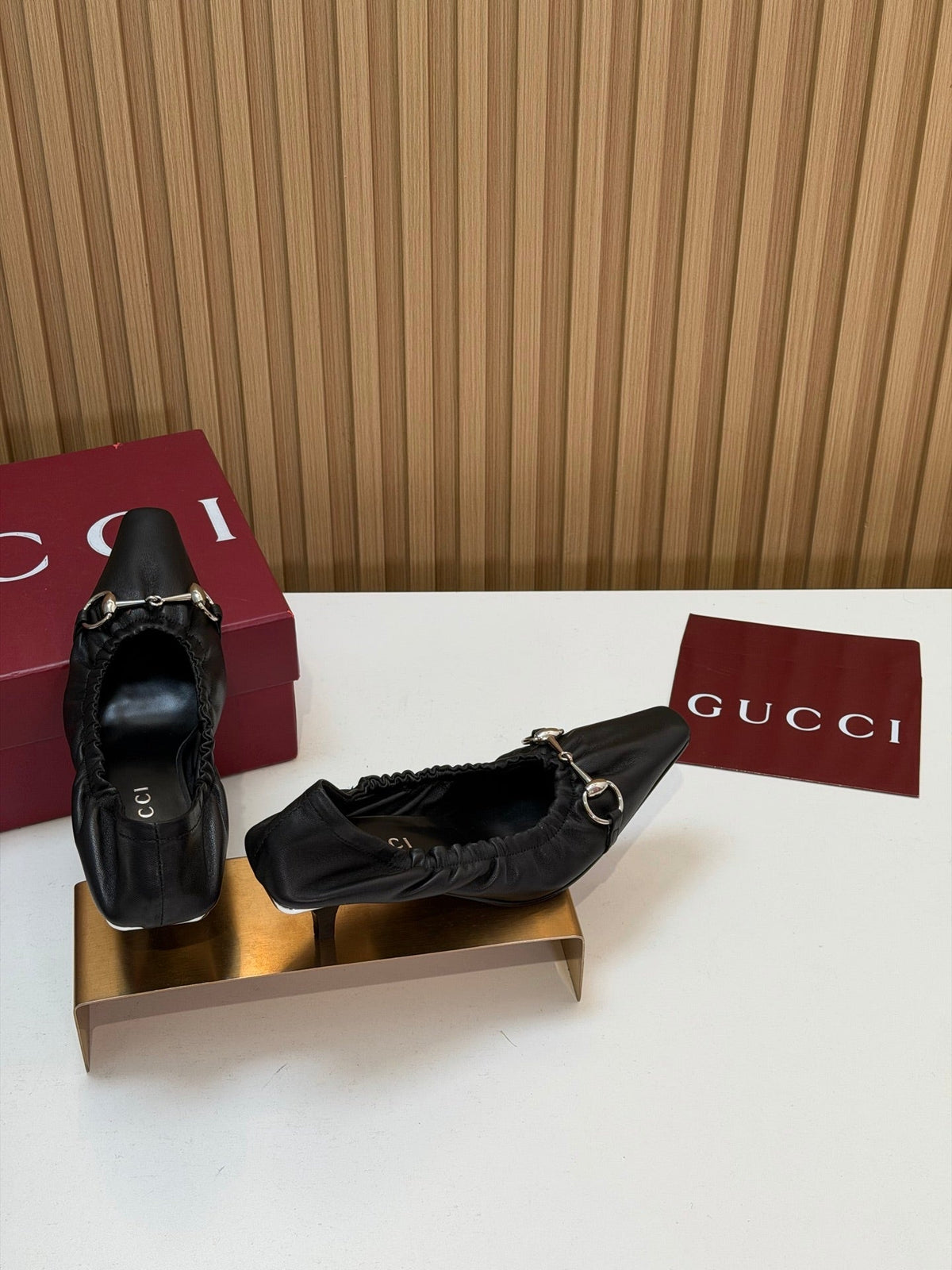 Gucci 26s Vittoria Pumps With Elastic Black Smooth Leather 156818