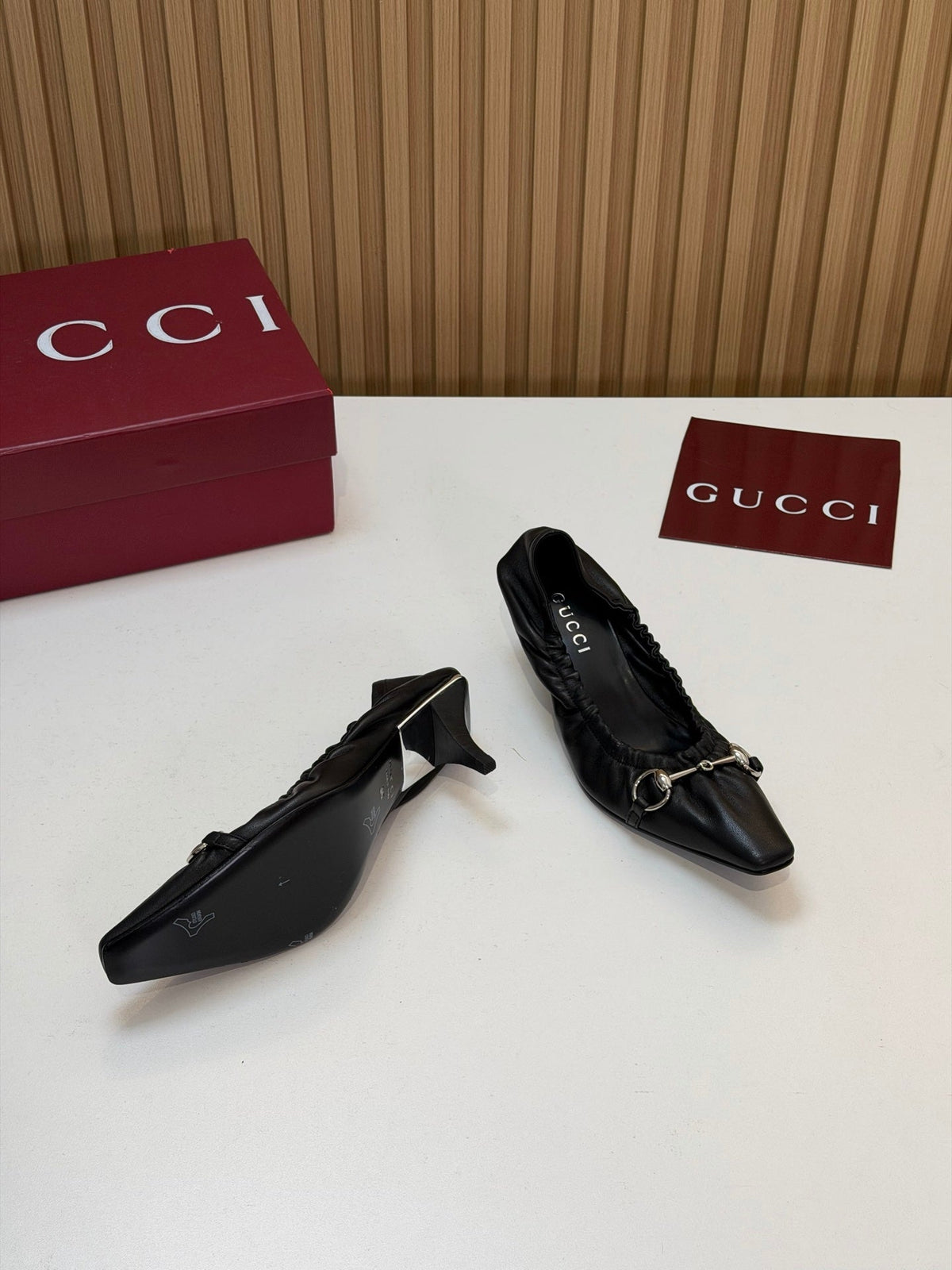 Gucci 26s Vittoria Pumps With Elastic Black Smooth Leather 156818