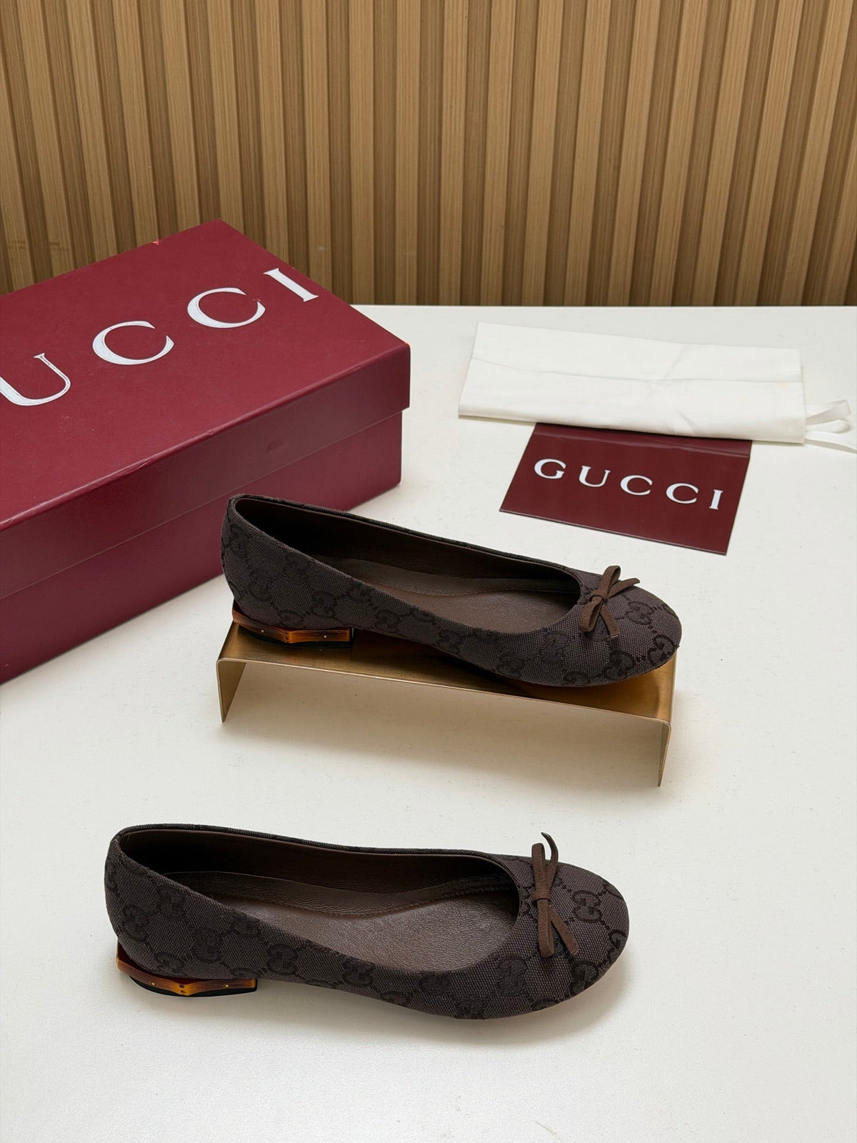 Gucci 26s Crystal Ballerina With Bamboo Flats Dark Brown GG Canvas 156872