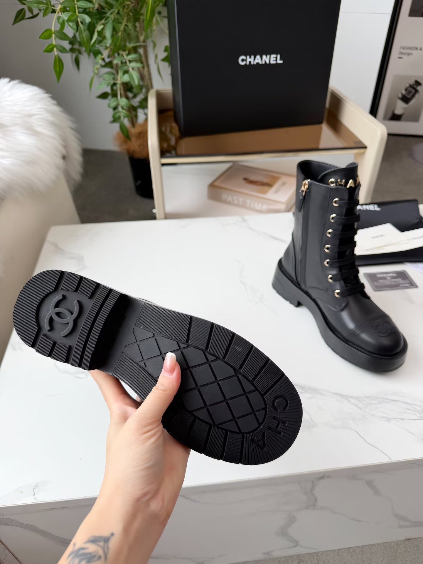 CC 26s Ankle Boot Black Leather