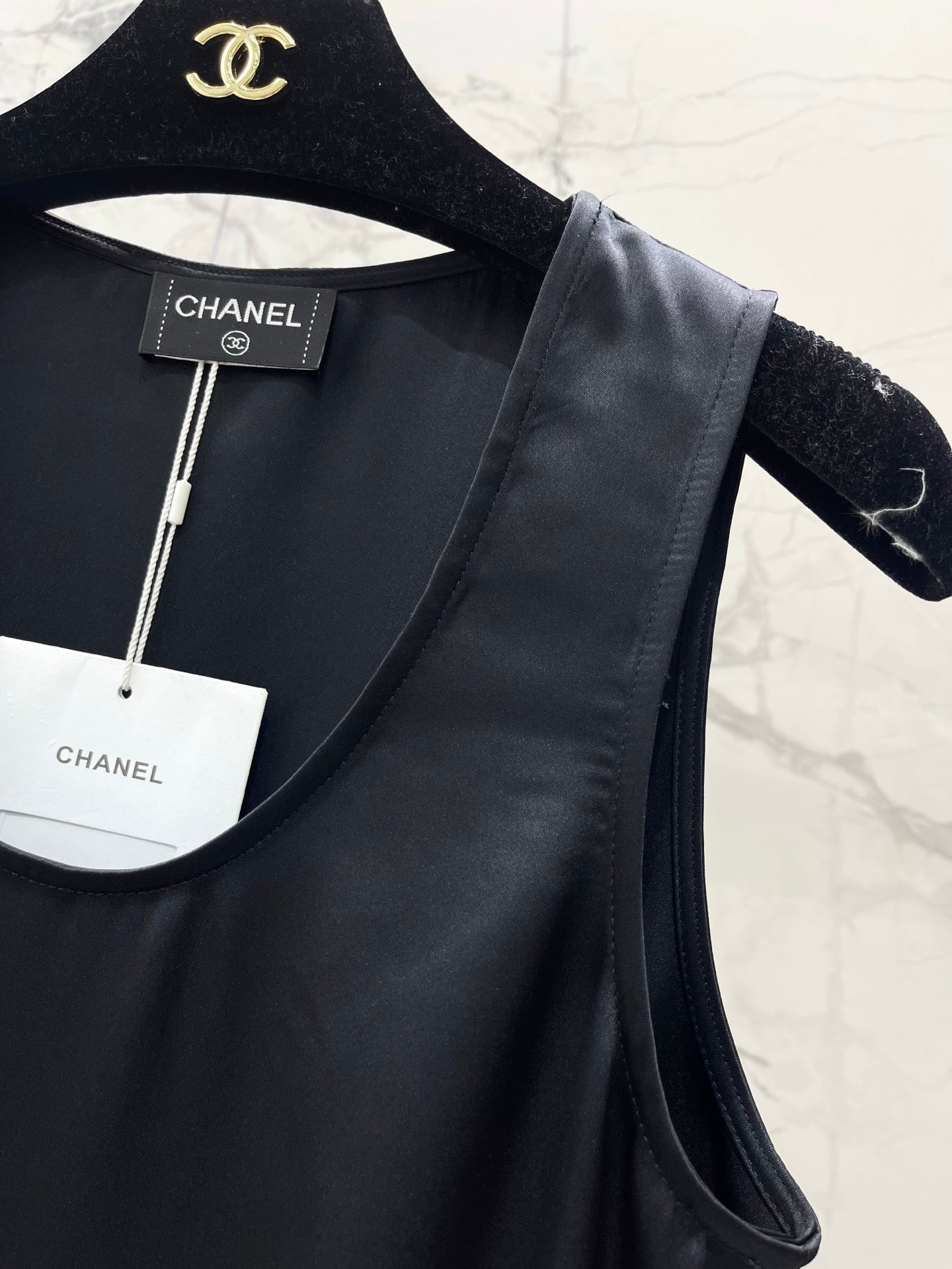 CC 26s Ruffled Acetate Sleeveless Vest Black Silk 408688