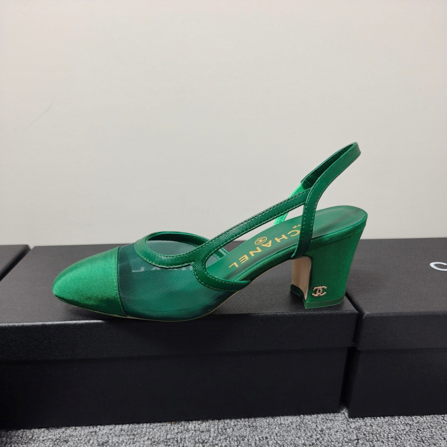 CC 26s Slingback 6.5cm Green Mesh Fabric Sheepskin 681993