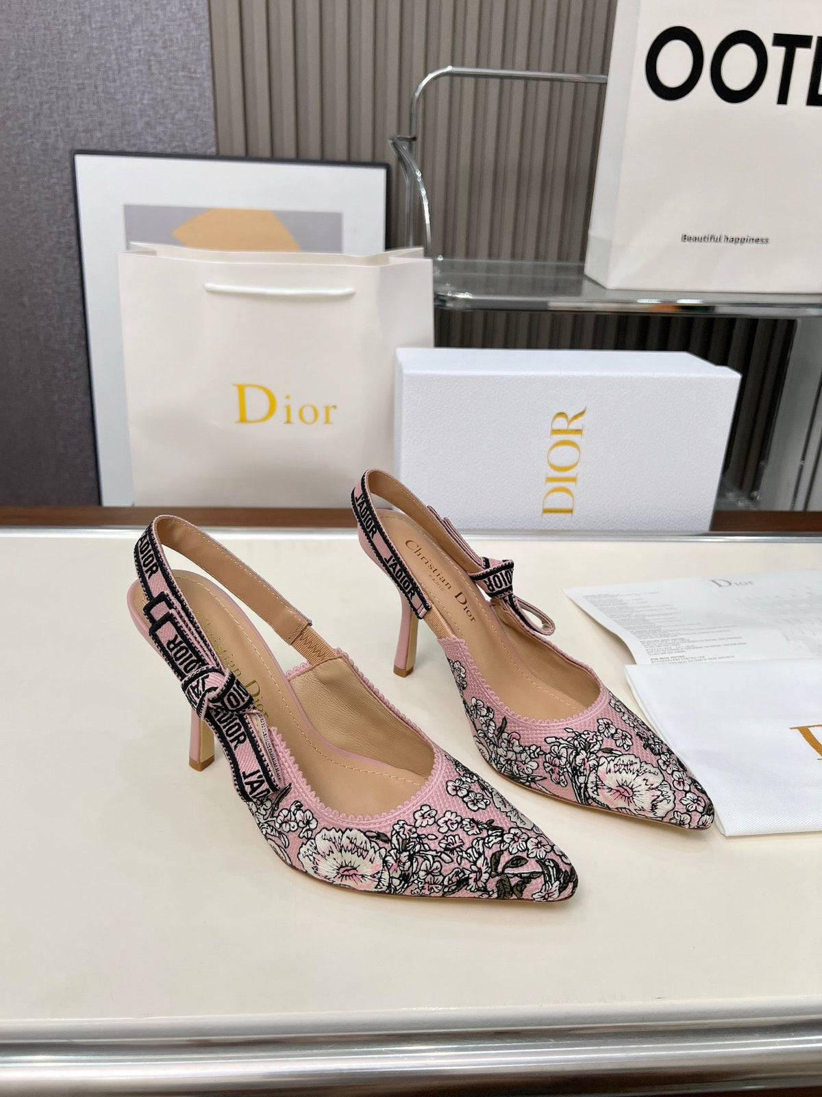 CD 26s J'Adior Slingback Pumps Pink Multicolor Embroidered Canvas 153614