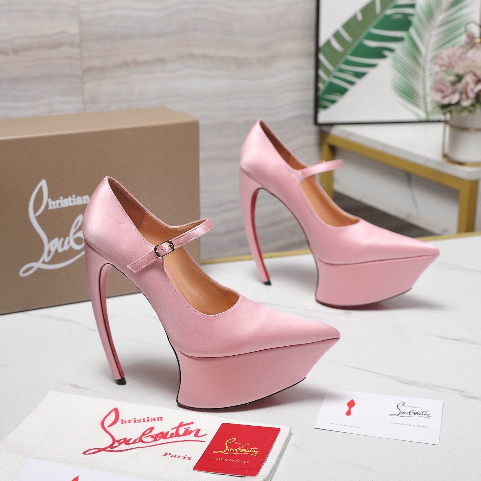 CL Matières Fécales Platform Pumps 15cm Light Pink Satin 637888