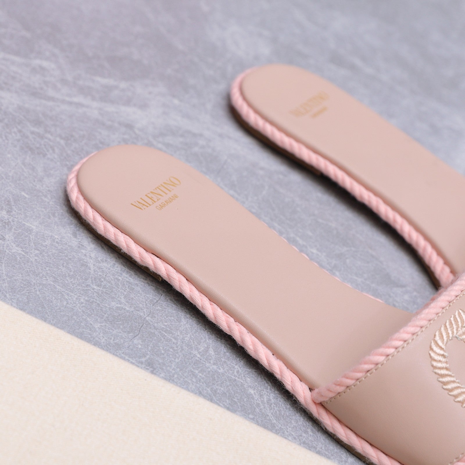 VLogo Torchon Slide Sandal Light Pink Leather Canvas 941250