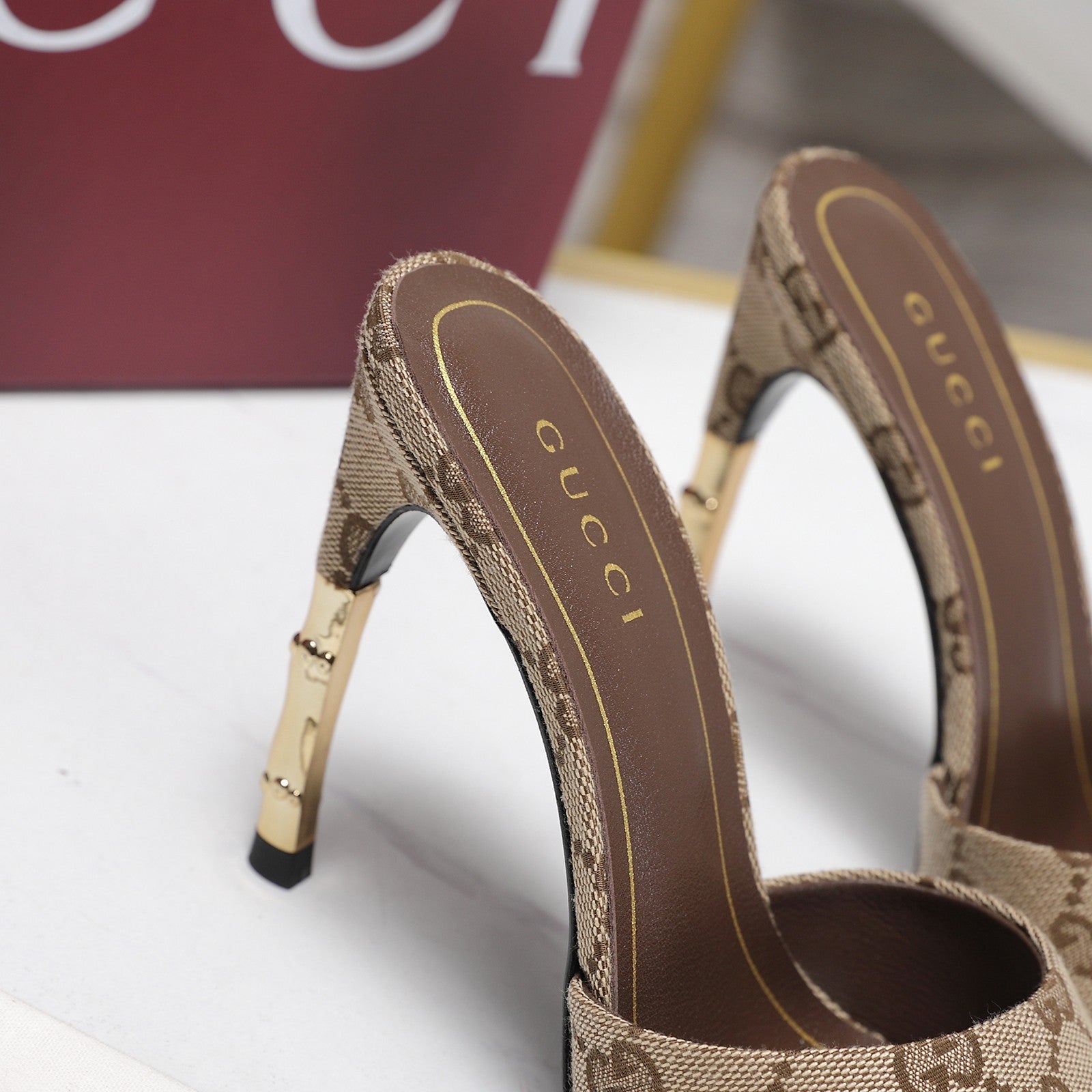 GG 26s Slide 5.5 With Bamboo Motif Beige Canvas 961215