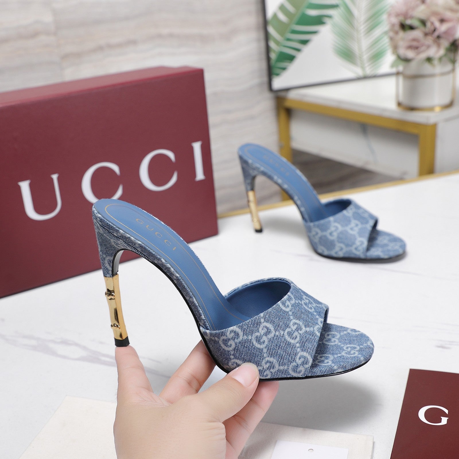 GG 26s Slide 10.5 With Bamboo Motif Blue Canvas 961216