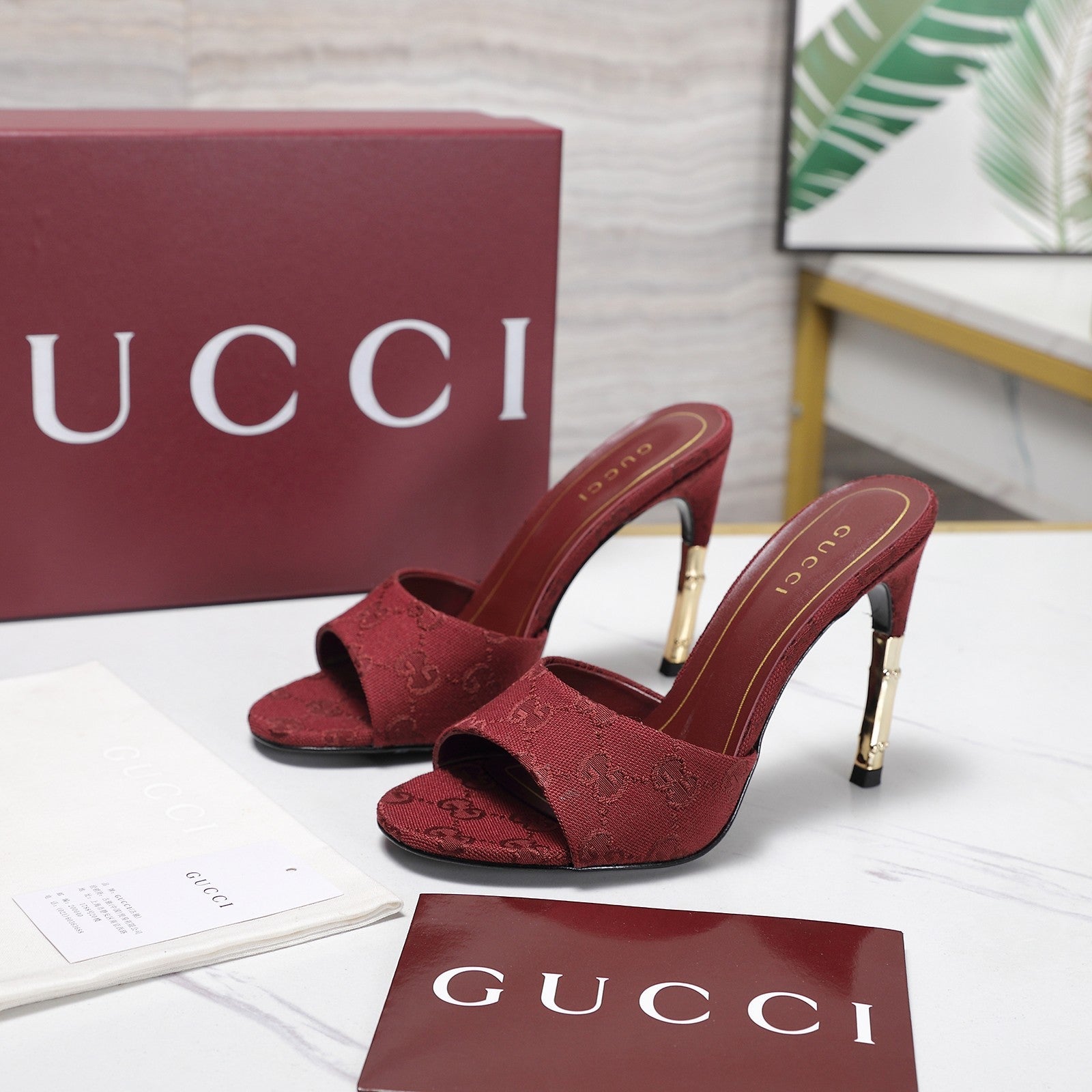 GG 26s Slide 10.5 With Bamboo Motif Red Canvas 961217