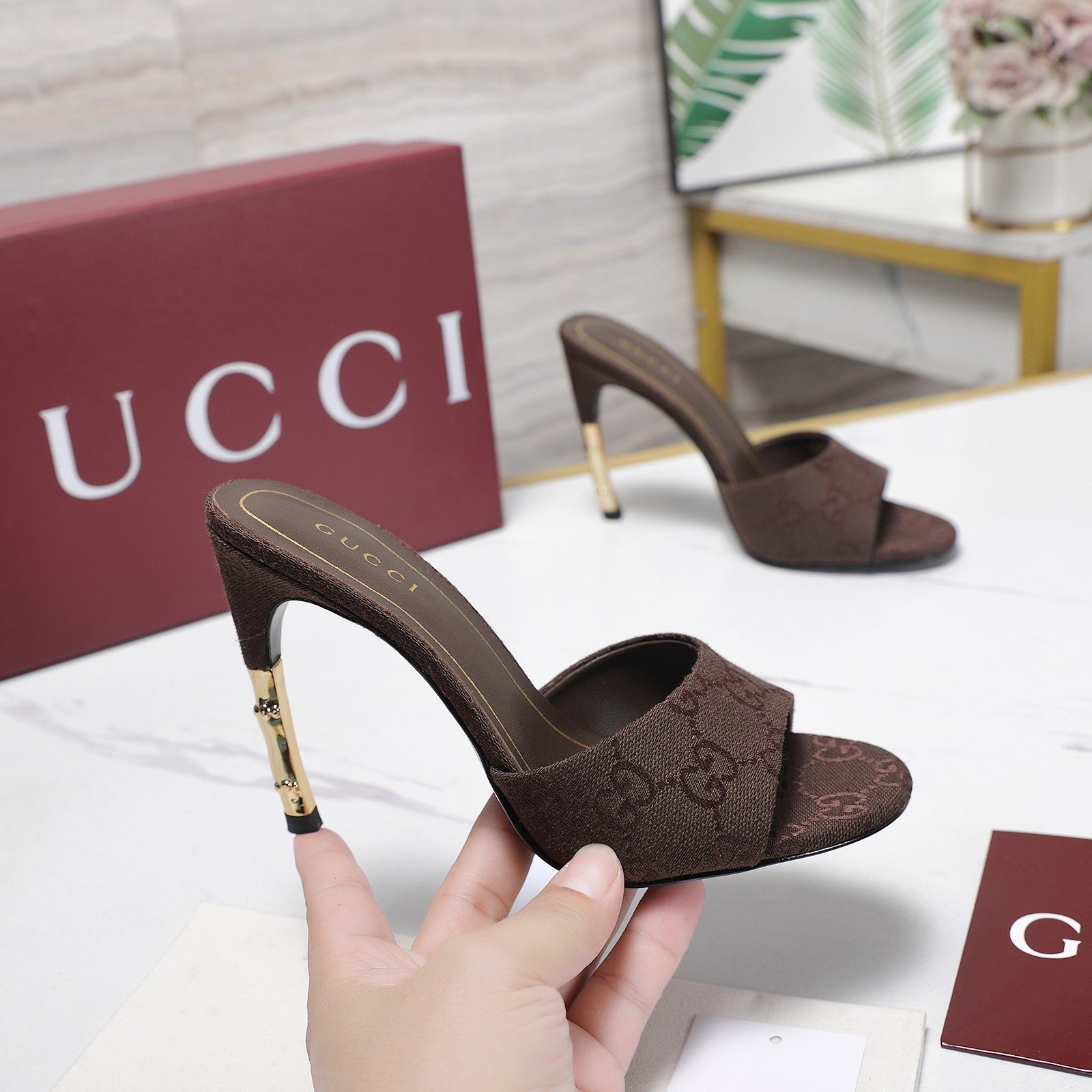 GG 26s Slide 10.5 With Bamboo Motif Coffee Canvas 961218