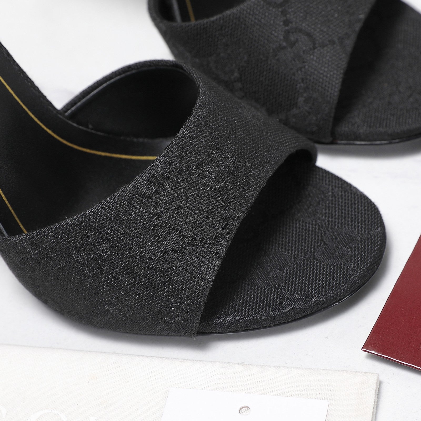 GG 26s Slide 10.5 With Bamboo Motif Black Canvas 961219