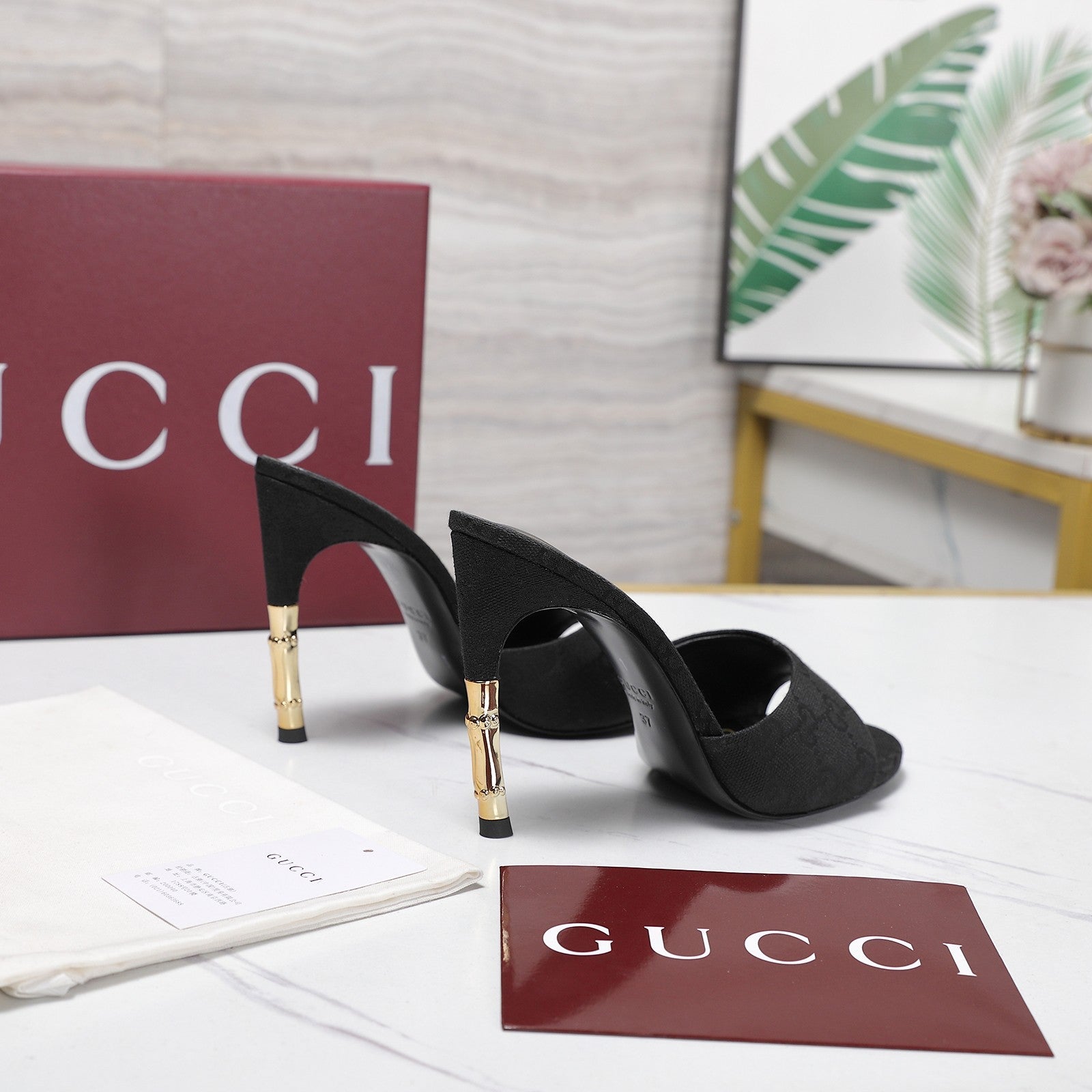 GG 26s Slide 10.5 With Bamboo Motif Black Canvas 961219