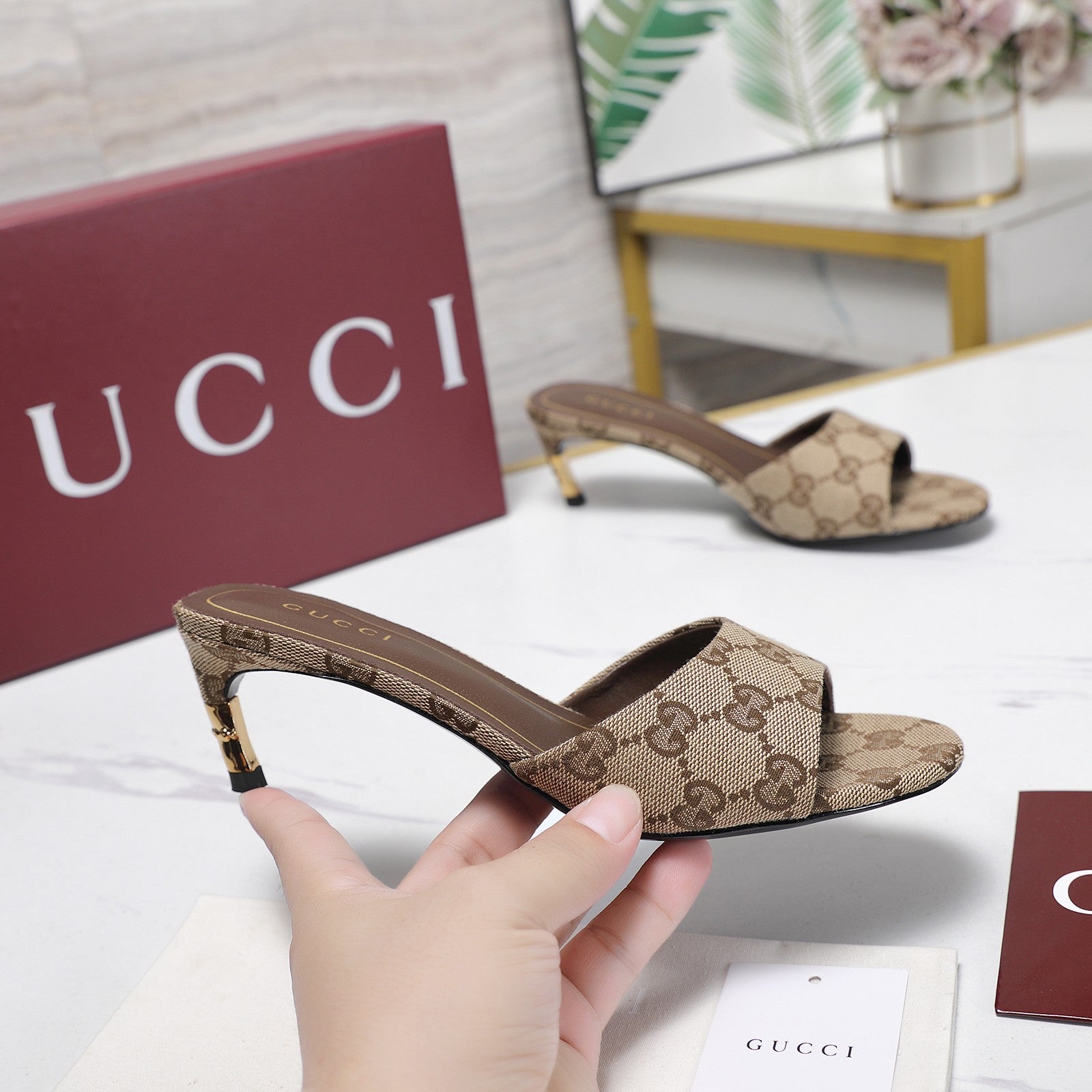 GG 26s Slide 5.5 With Bamboo Motif Beige Canvas 961223