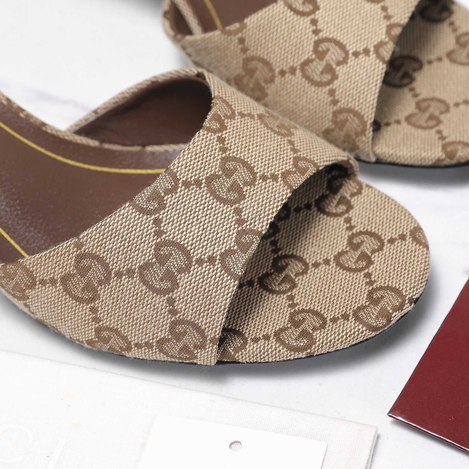 GG 26s Slide 5.5 With Bamboo Motif Beige Canvas 961223