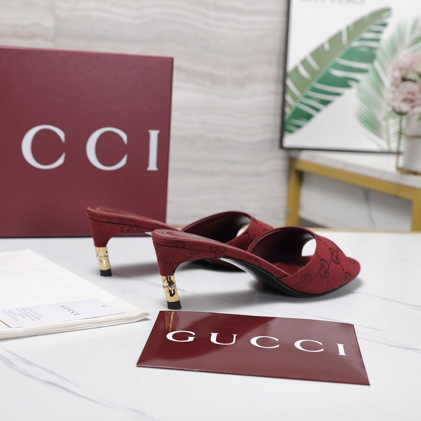 GG 26s Slide 5.5 With Bamboo Motif Red Canvas 961225
