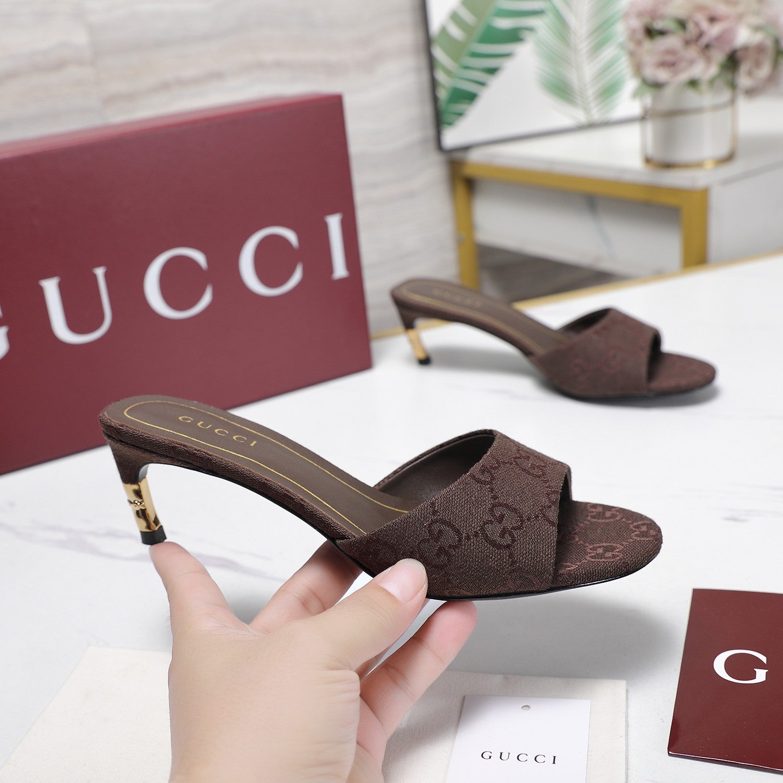 GG 26s Slide 5.5 With Bamboo Motif Coffee Canvas 961226
