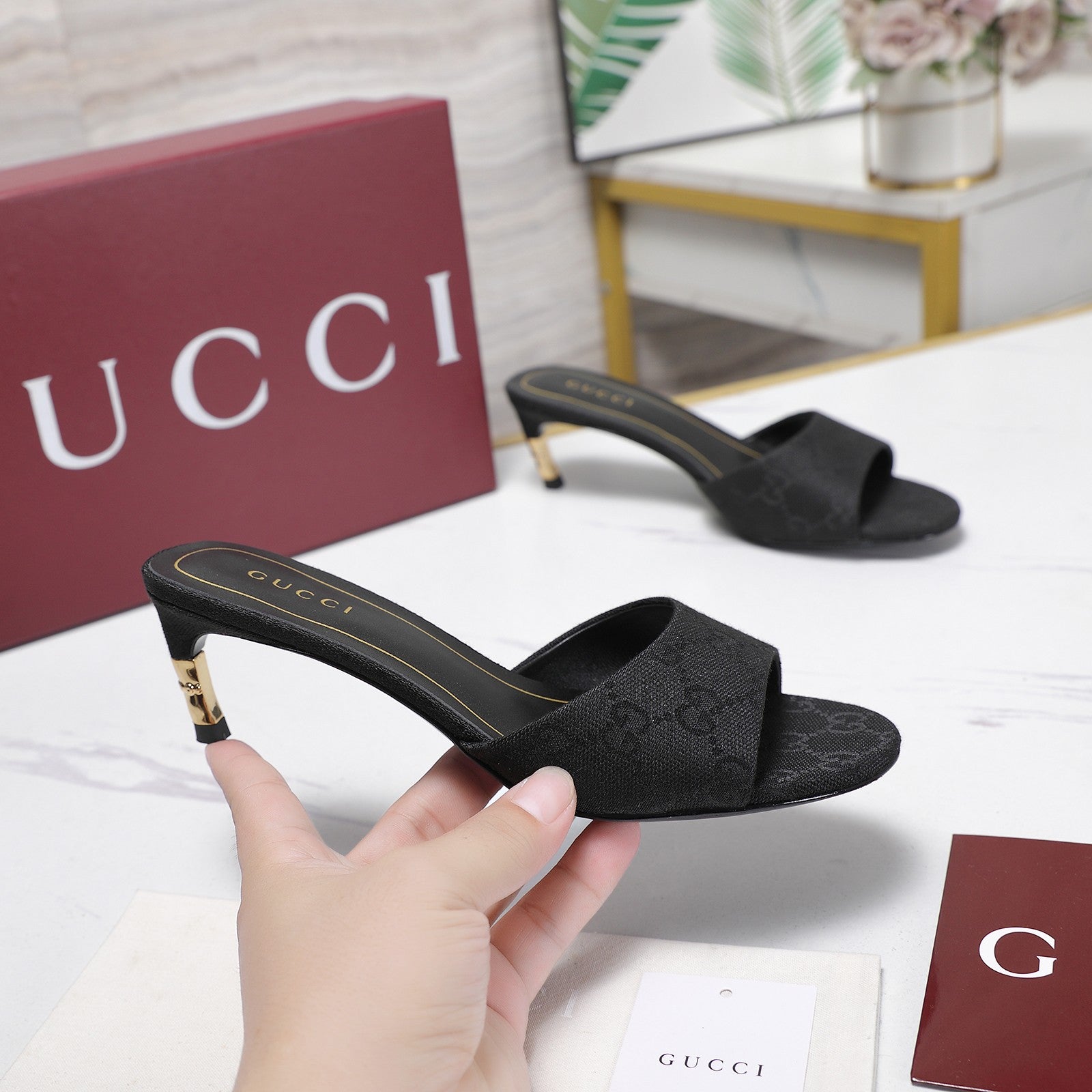 GG 26s Slide 5.5 With Bamboo Motif Black Canvas 961227