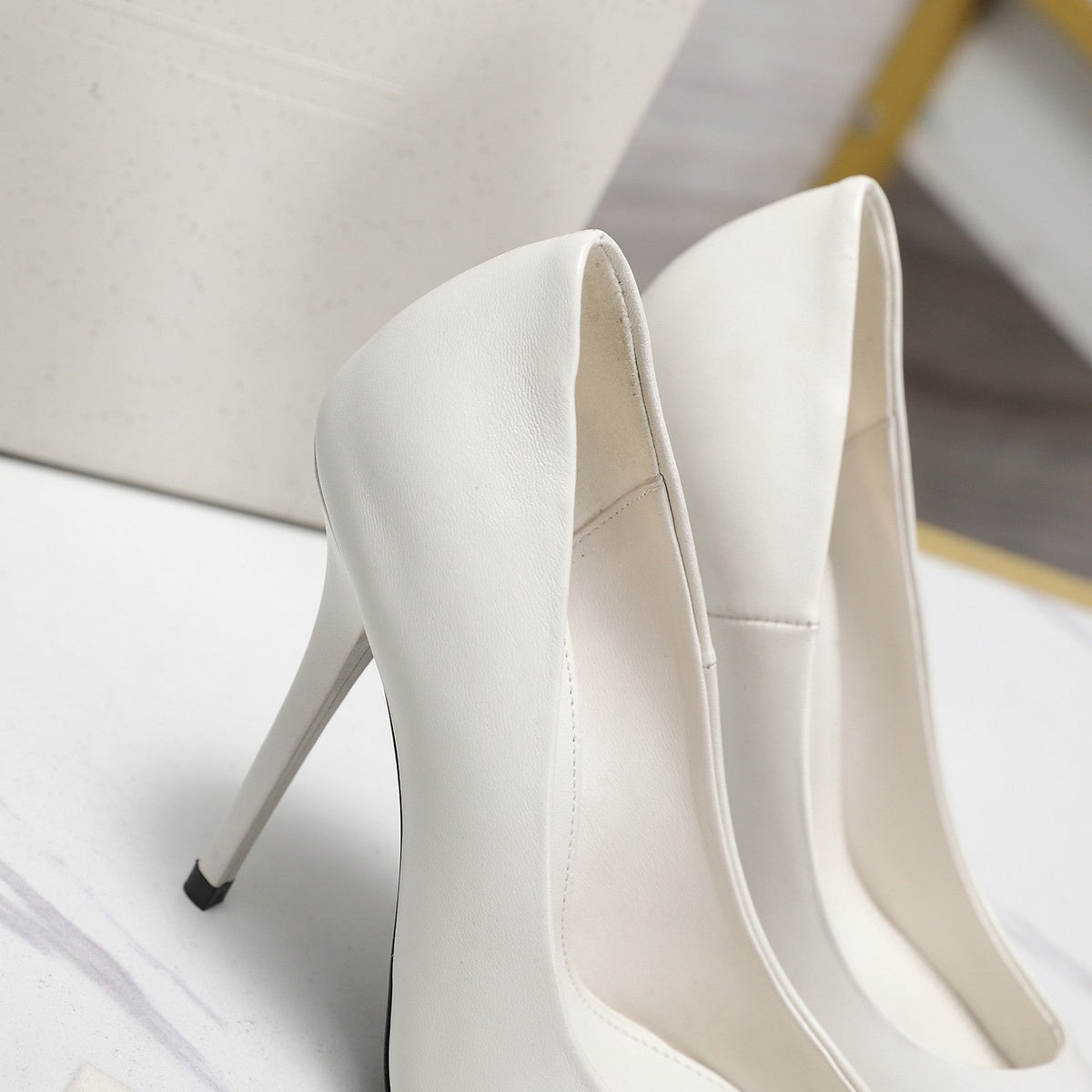 YSL 26s Zoe Pumps White White Leather 125850