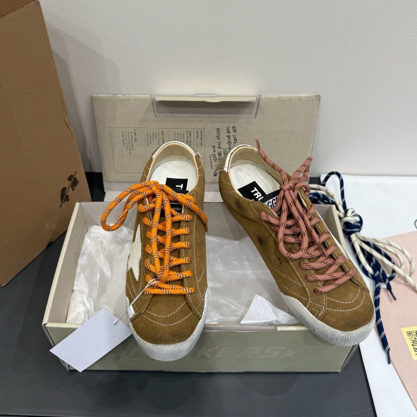 DC 25 Golden Goos Superstar Trainers Brown Cowhide & Rubber 334966
