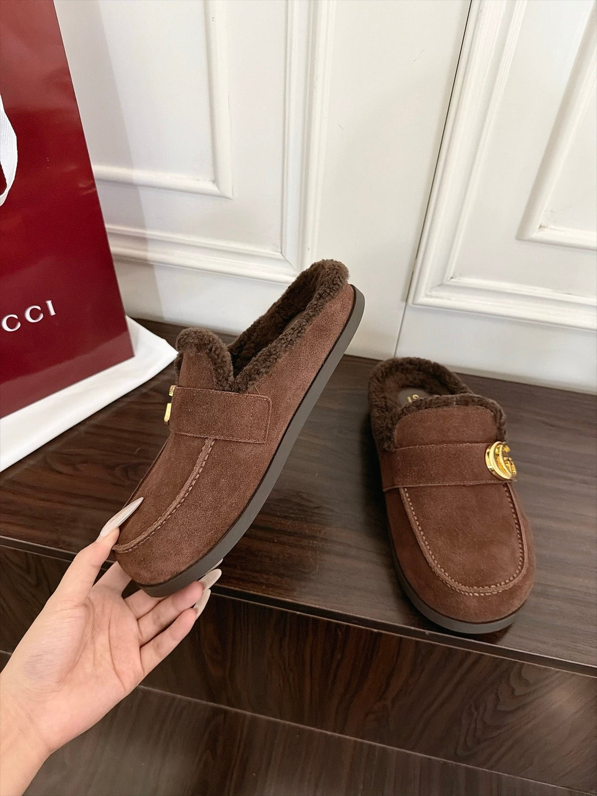 GG 26s Shearling Slippers Brown Suede 154151