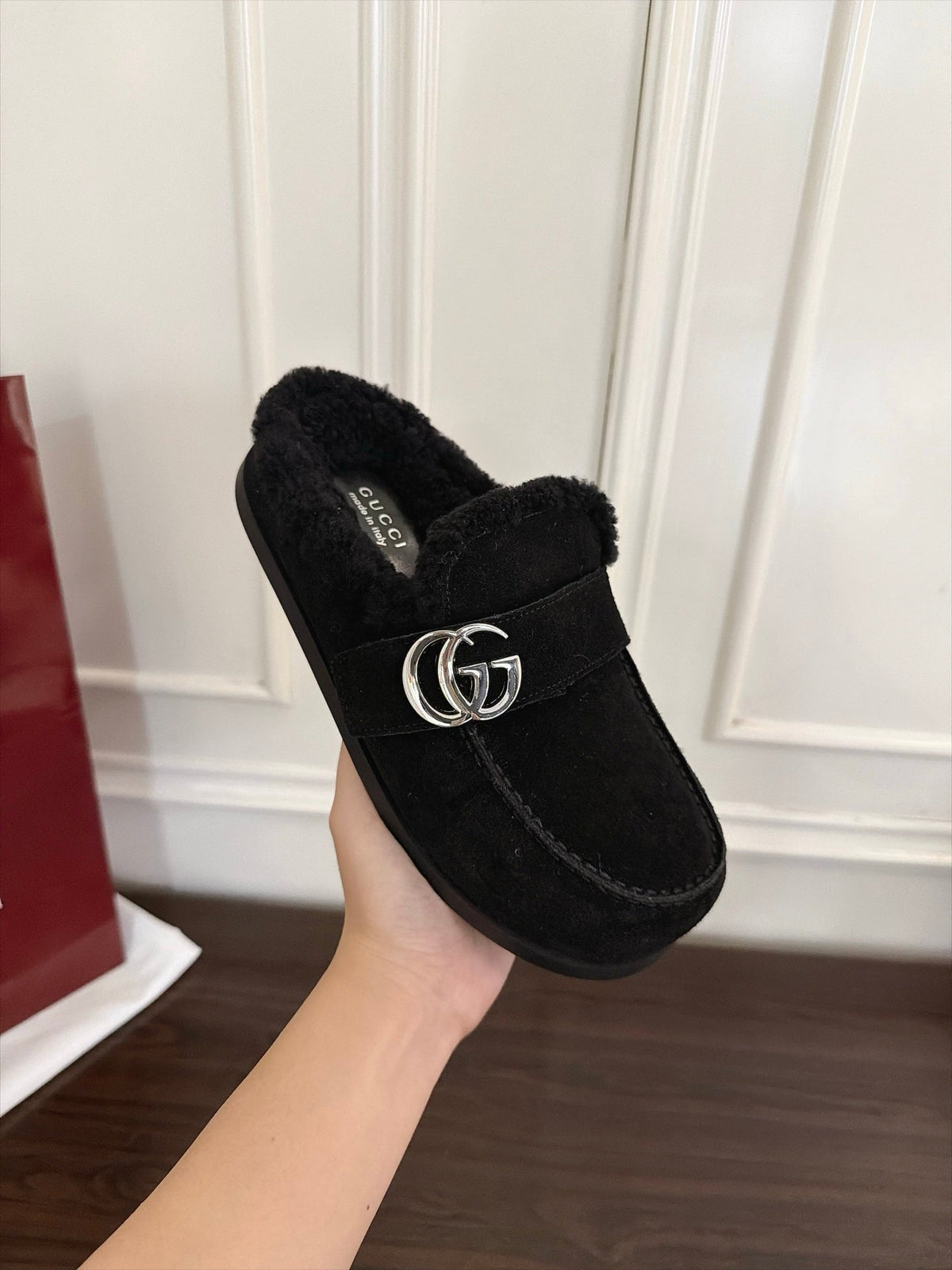 GG 26s Shearling Slippers Black Suede 154152