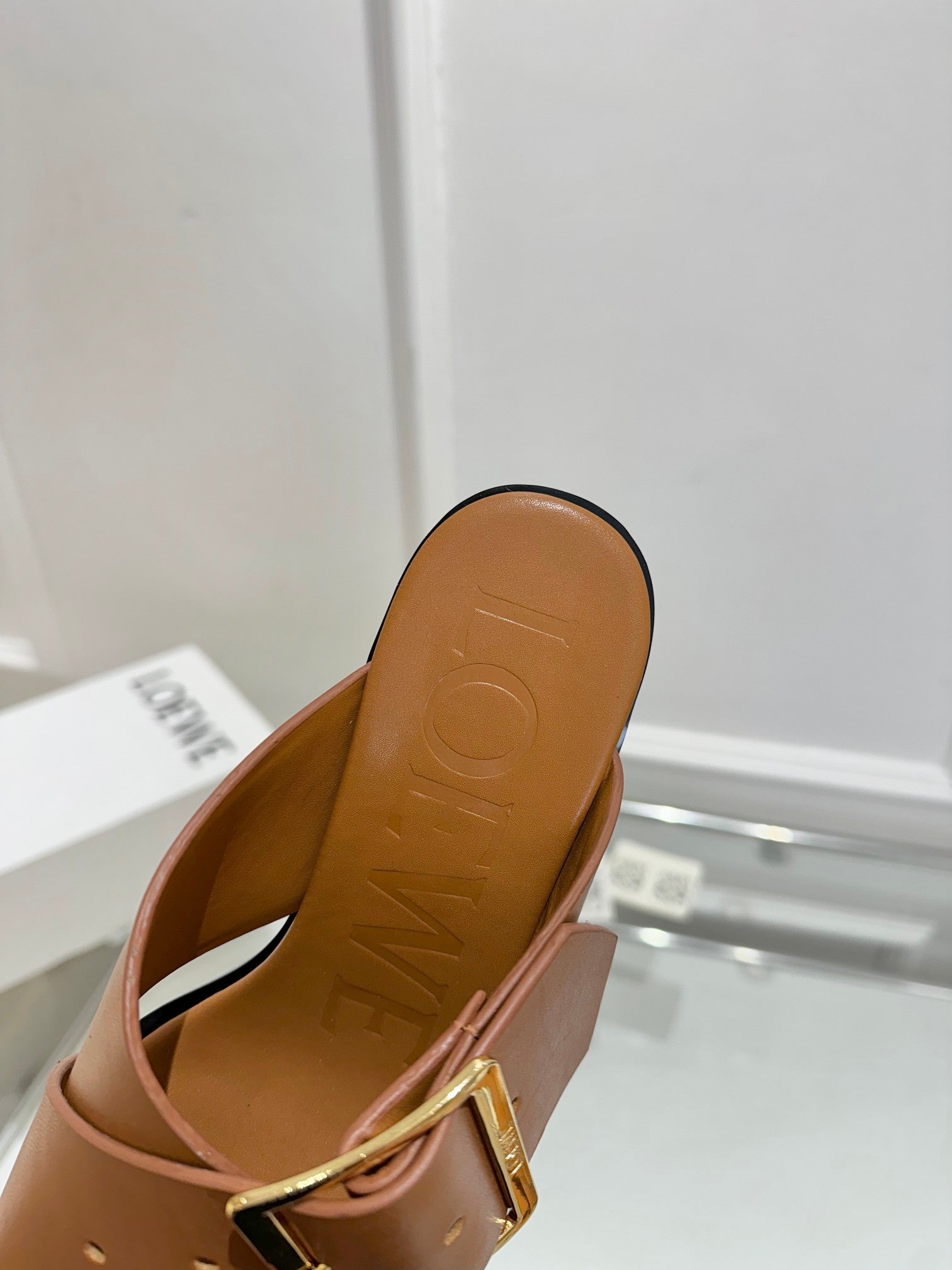 Loewe Petal Buckle Sandals Tan Brown Leather 881323