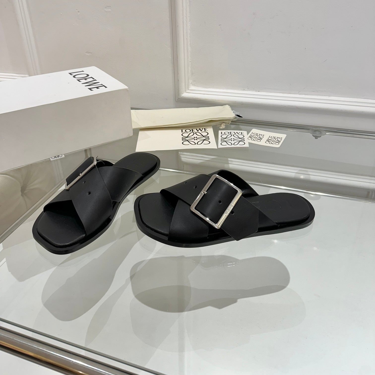 Loewe Petal Buckle Slide Black Leather 881316