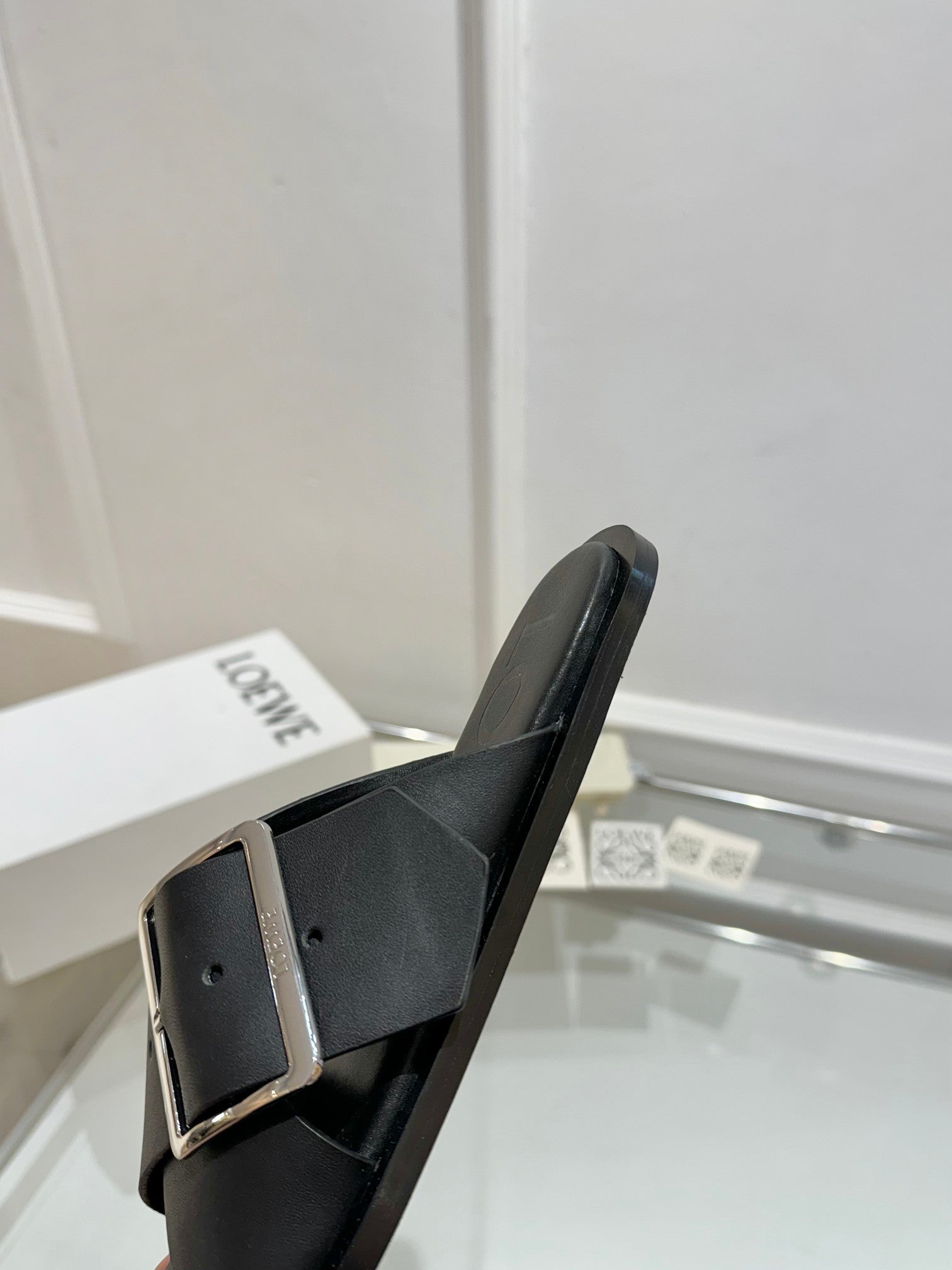 Loewe Petal Buckle Slide Black Leather 881316