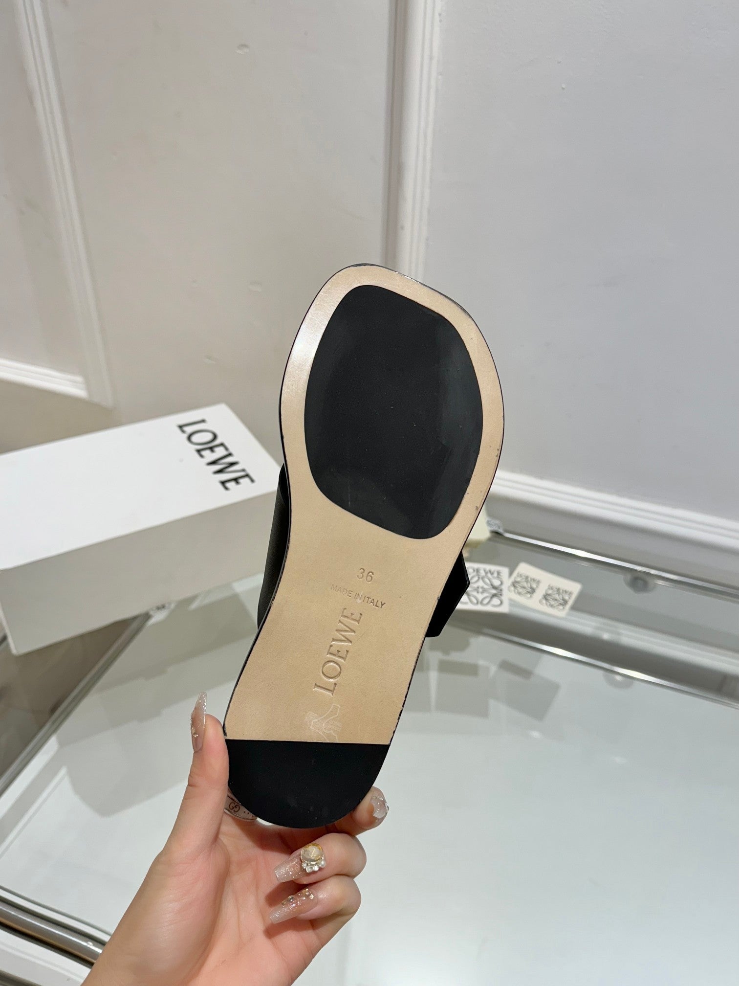 Loewe Petal Buckle Slide Black Leather 881316
