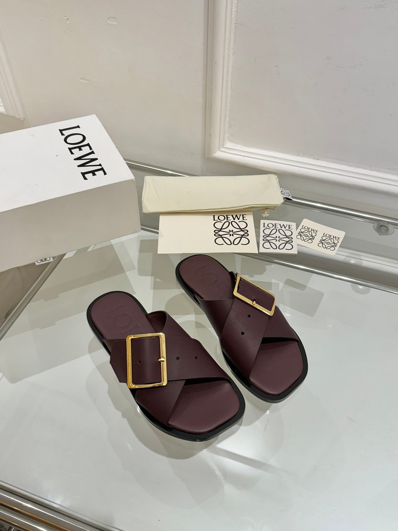 Loewe Petal Buckle Slide Burgundy Leather 881318