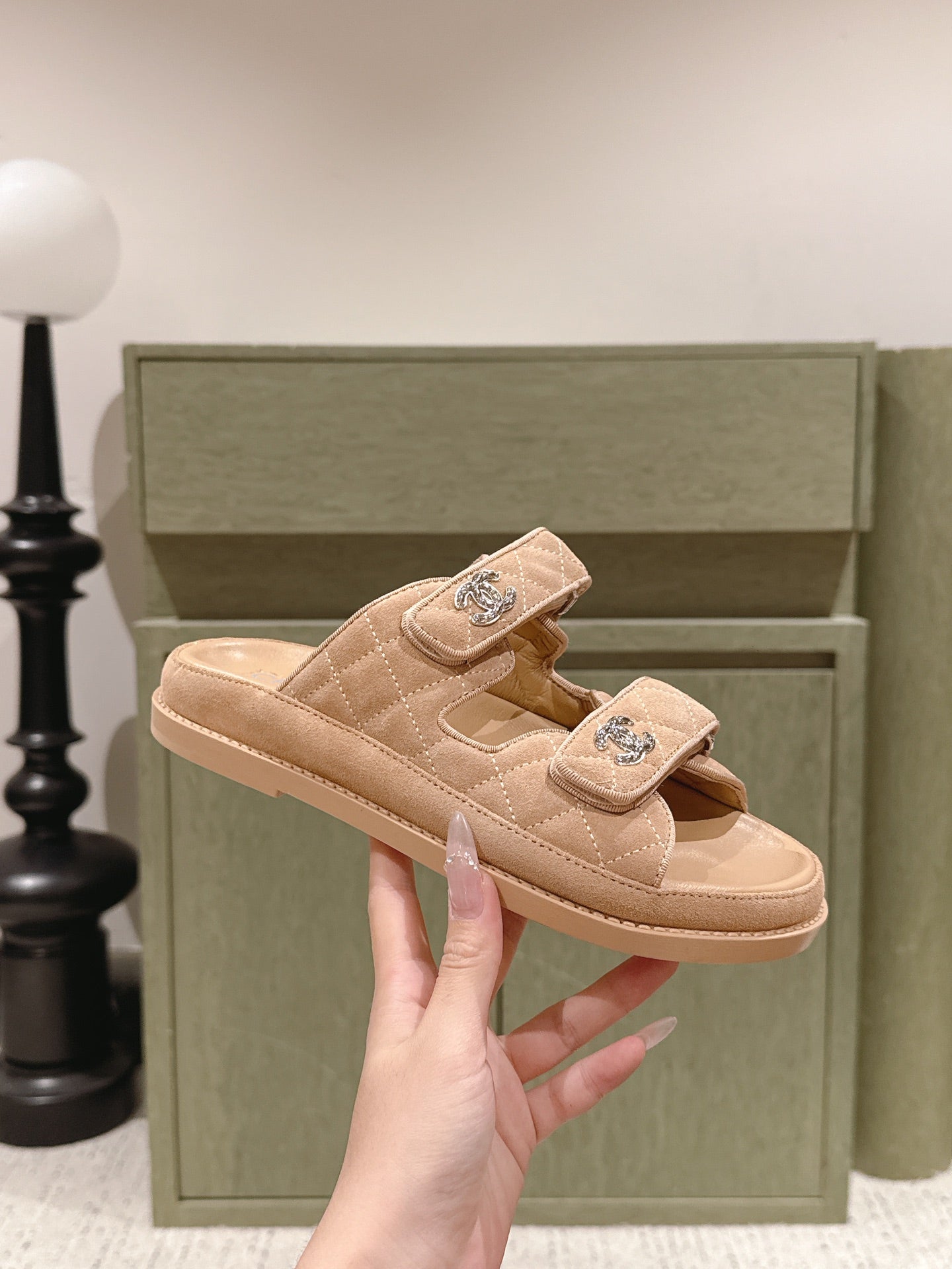 CC 26s Dad Sandal Mule Light Brown Suede 762933