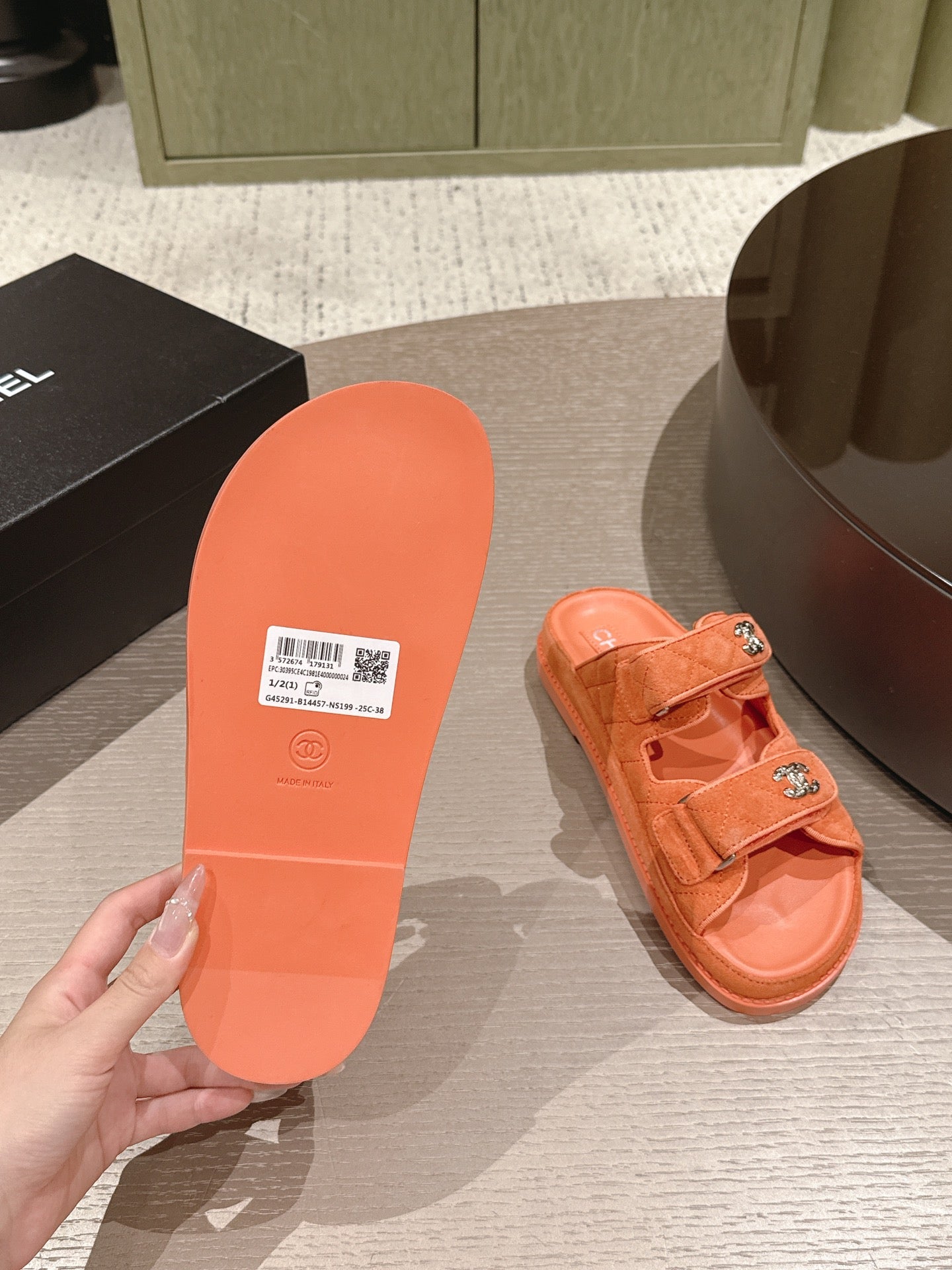 CC 26s Dad Sandal Mule Orange Suede 762935