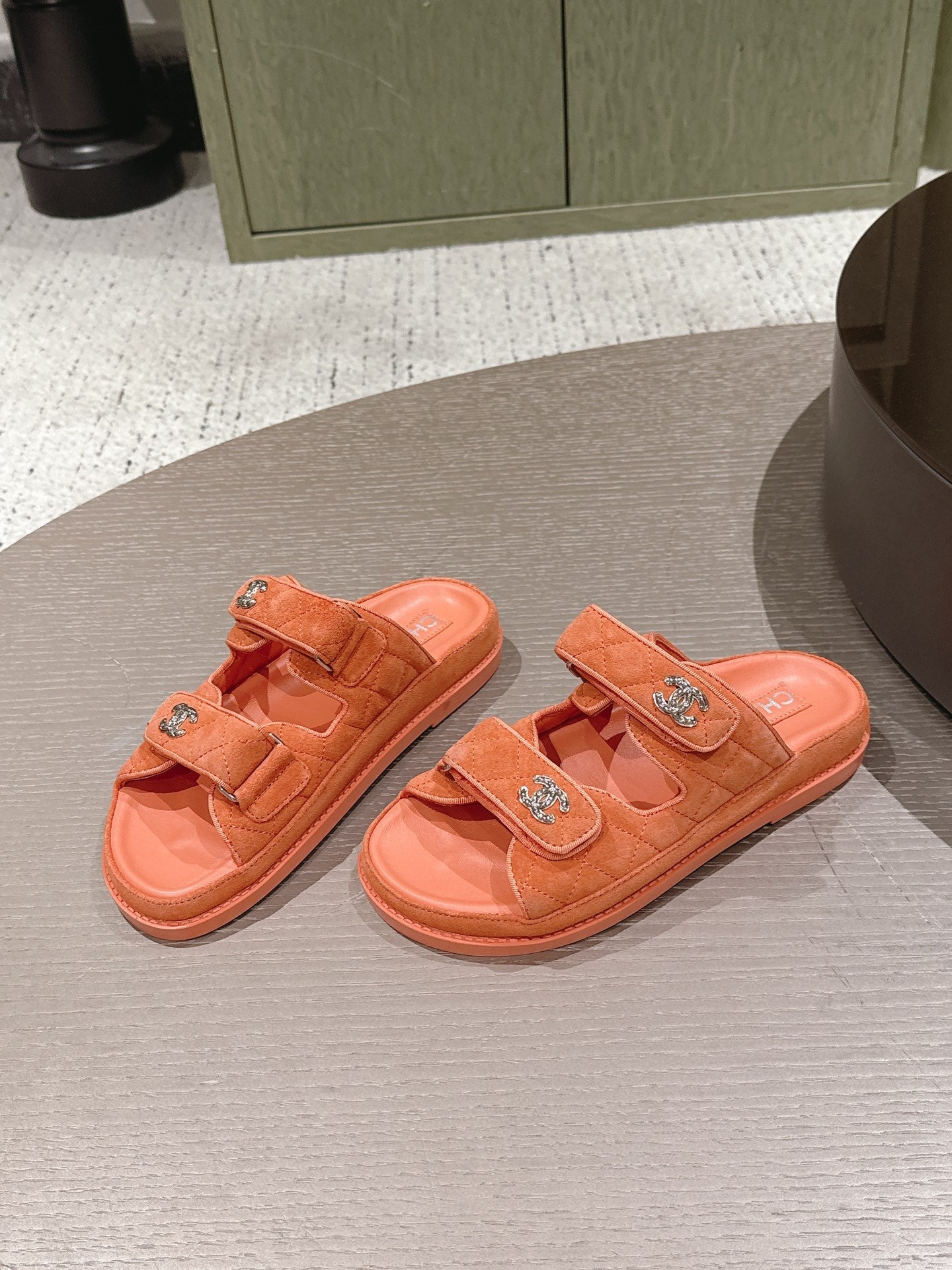 CC 26s Dad Sandal Mule Orange Suede 762935