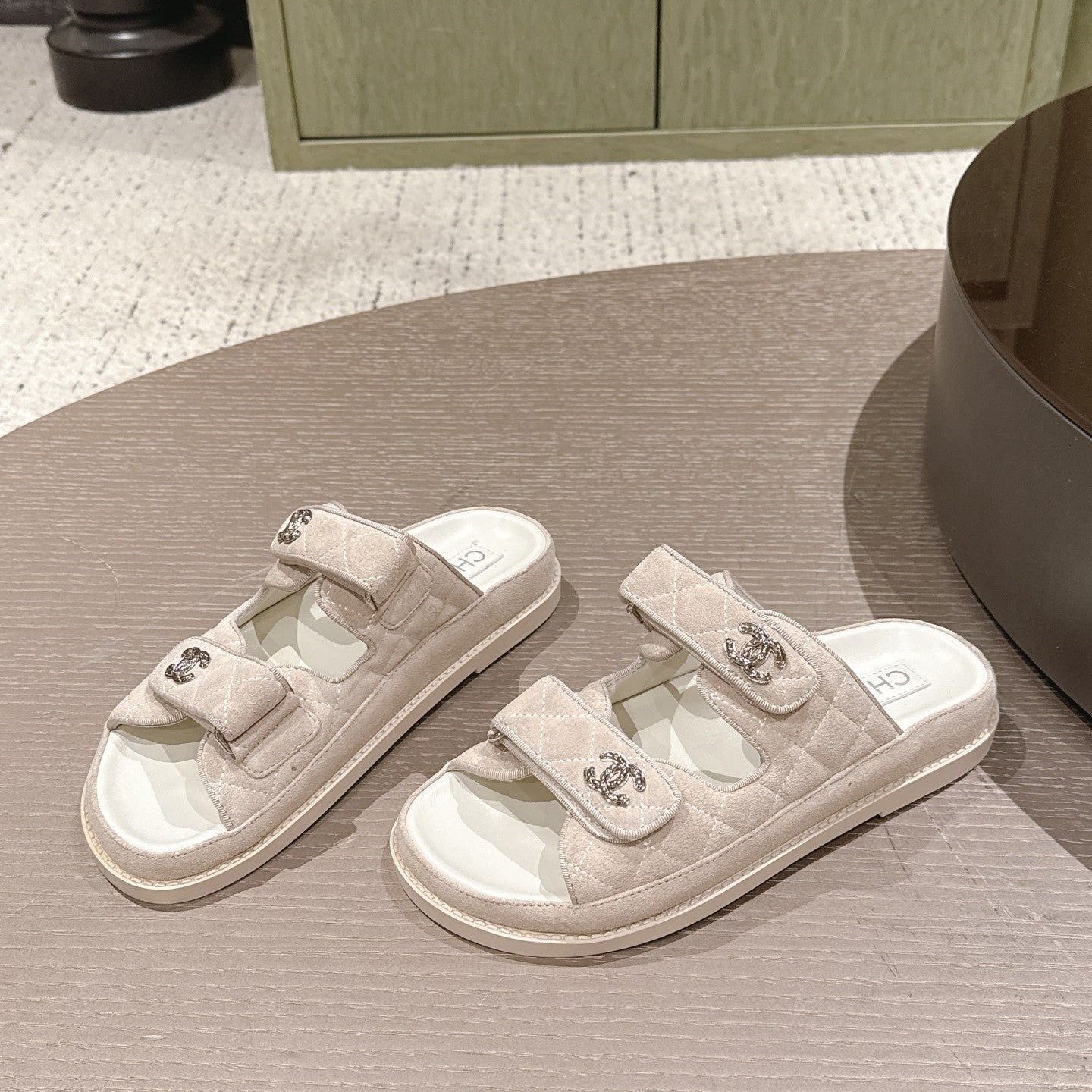 CC 26s Dad Sandal Mule Beige Cream Suede 762937