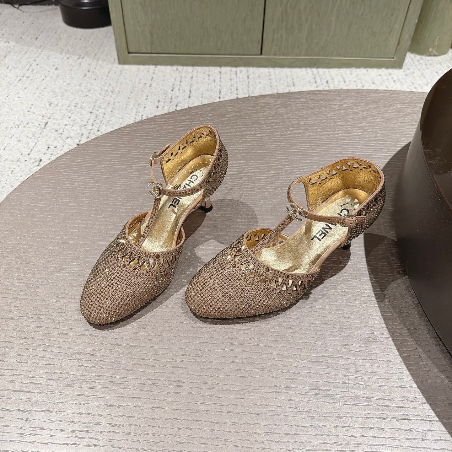 CC 26s T-strap Slingback 6.5cm Gold Lambskin/Rhinestones 917015
