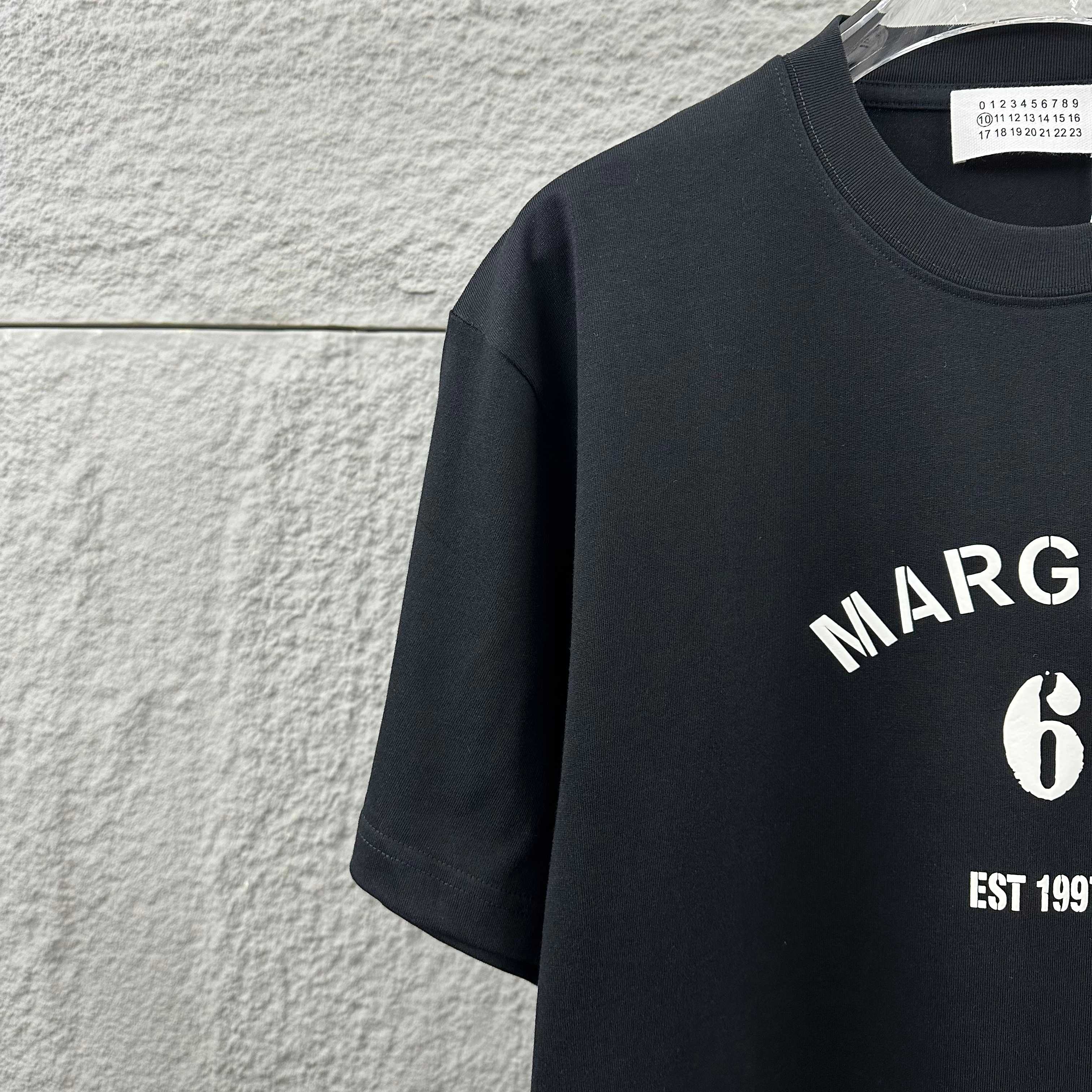 MM6 3D Foamed Short-Sleeve T-Shirt Black Cotton 387984