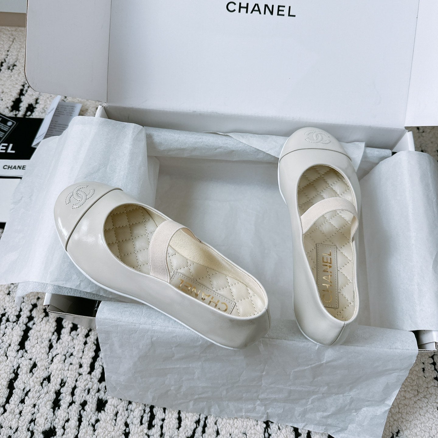 CC Mary Janes 15mm In White Patent Leather 144722