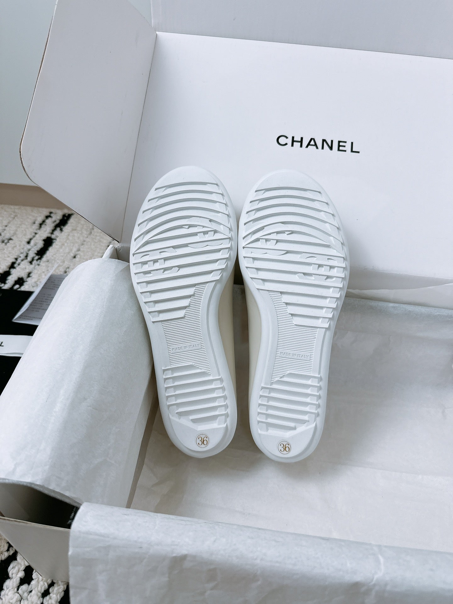 CC Mary Janes 15mm In White Patent Leather 144722