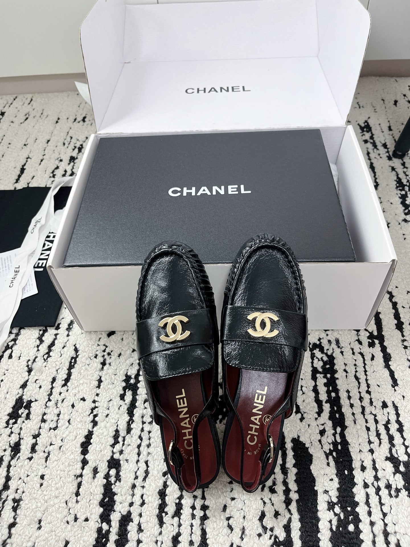 CC 26A Métiers d’art 2026 Slingback Black Glossy Sheepskin 900760