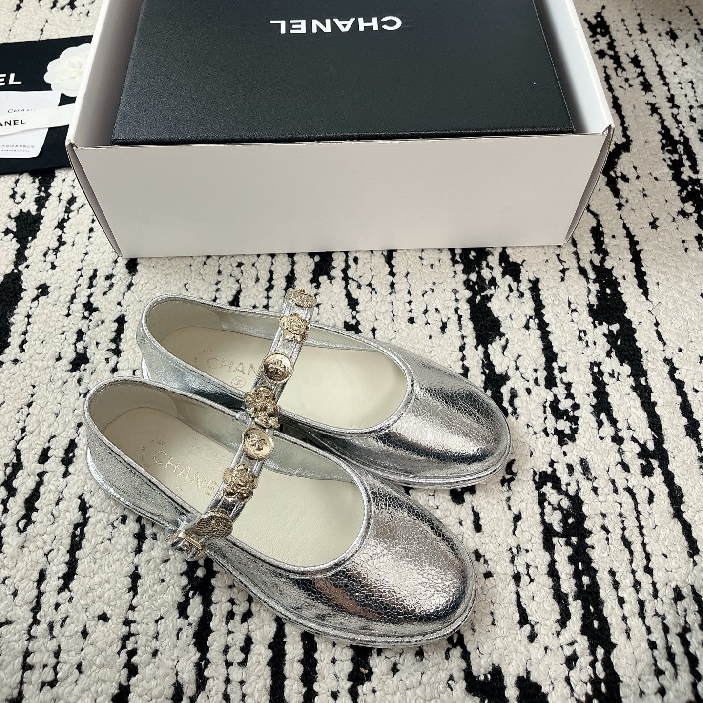 CC 26A Mary Jane Strap Sliver Sheepskin 900763
